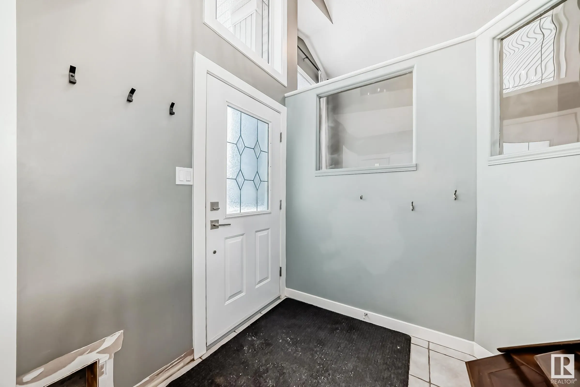 42 DELWOOD Place