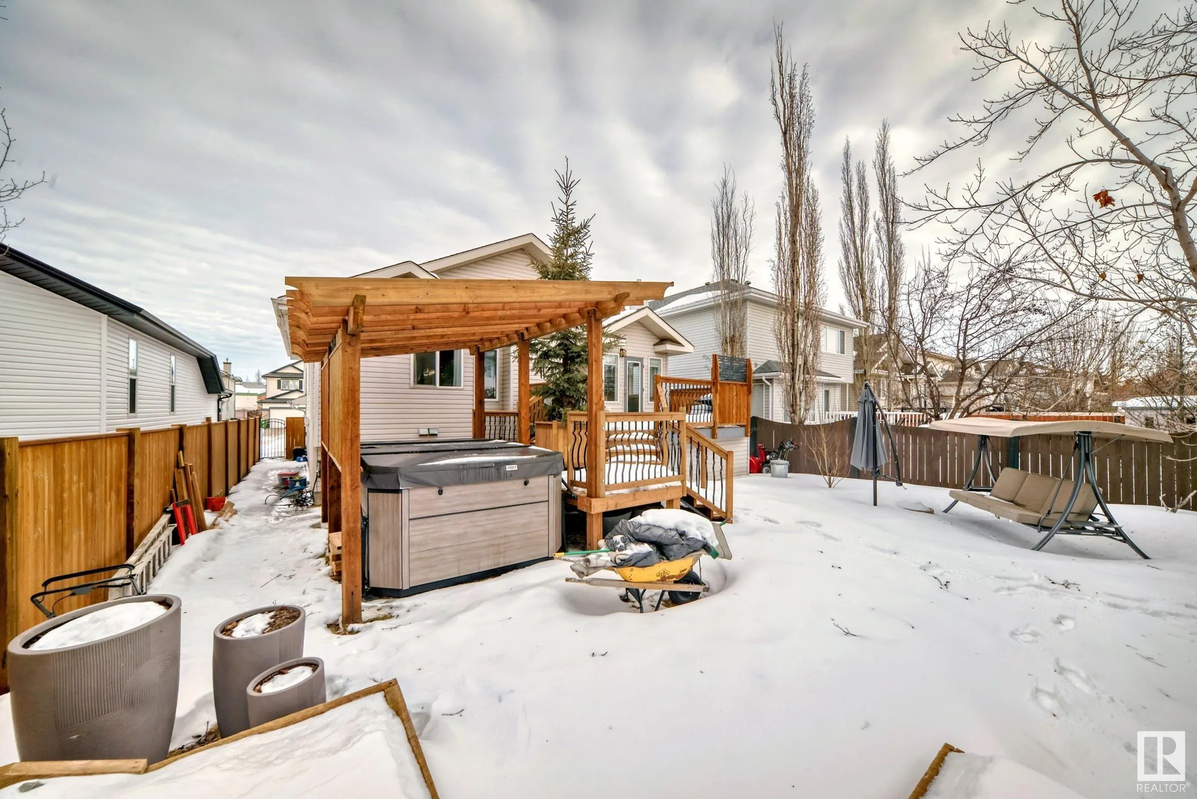 42 DELWOOD Place