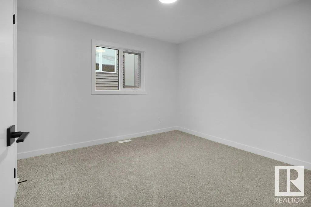 113 Edgefield Way