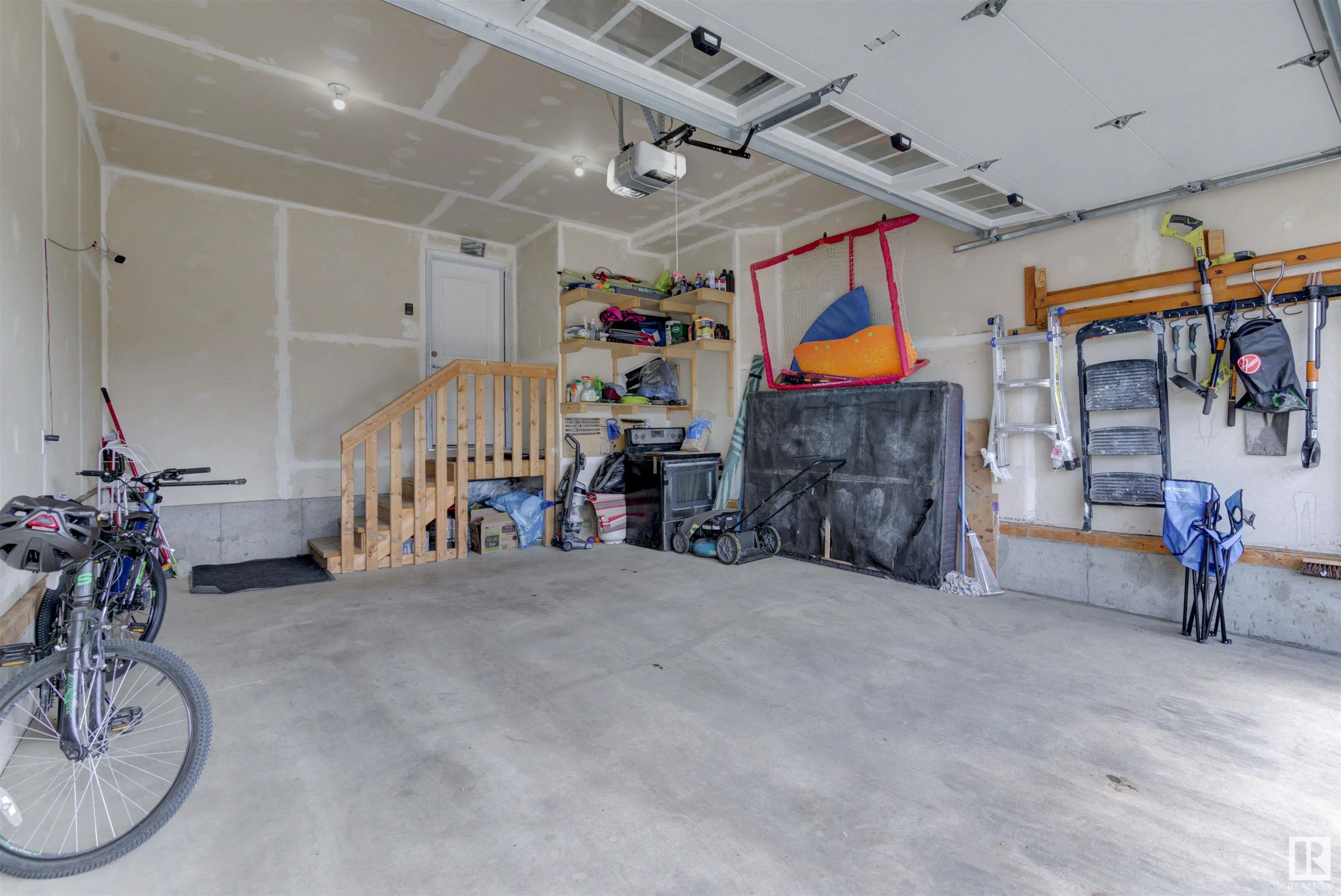 8452 CUSHING Court