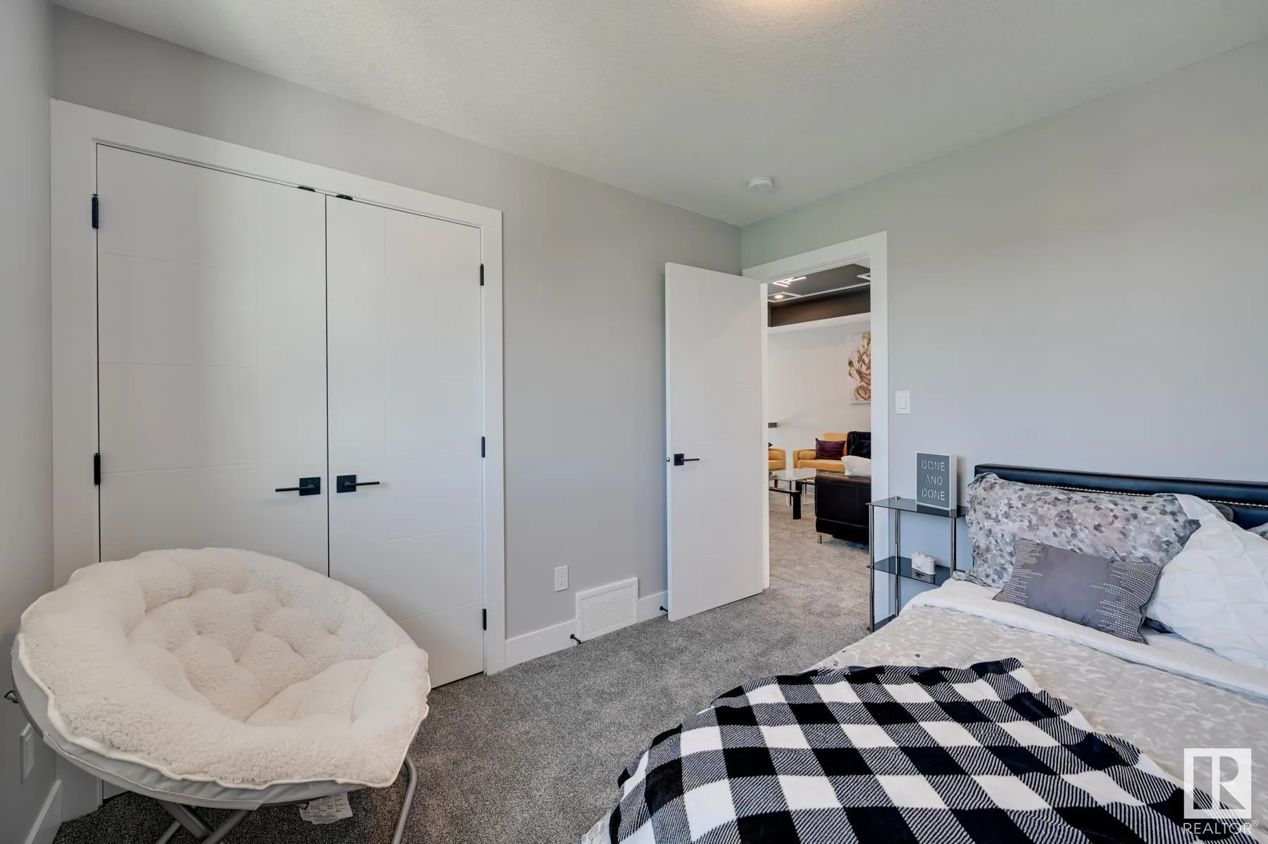 1 Blackbird Bend