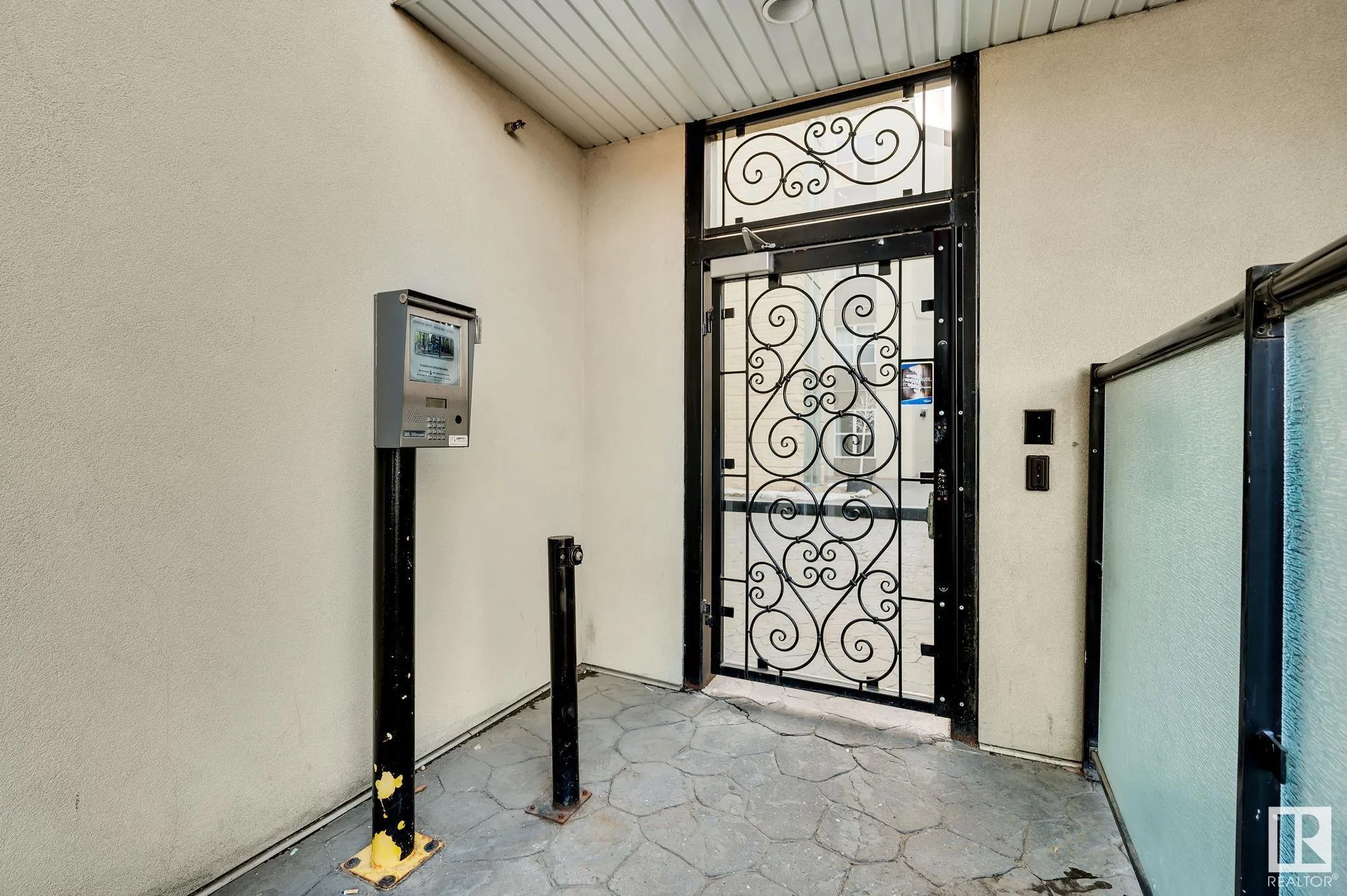 10403 122 Street