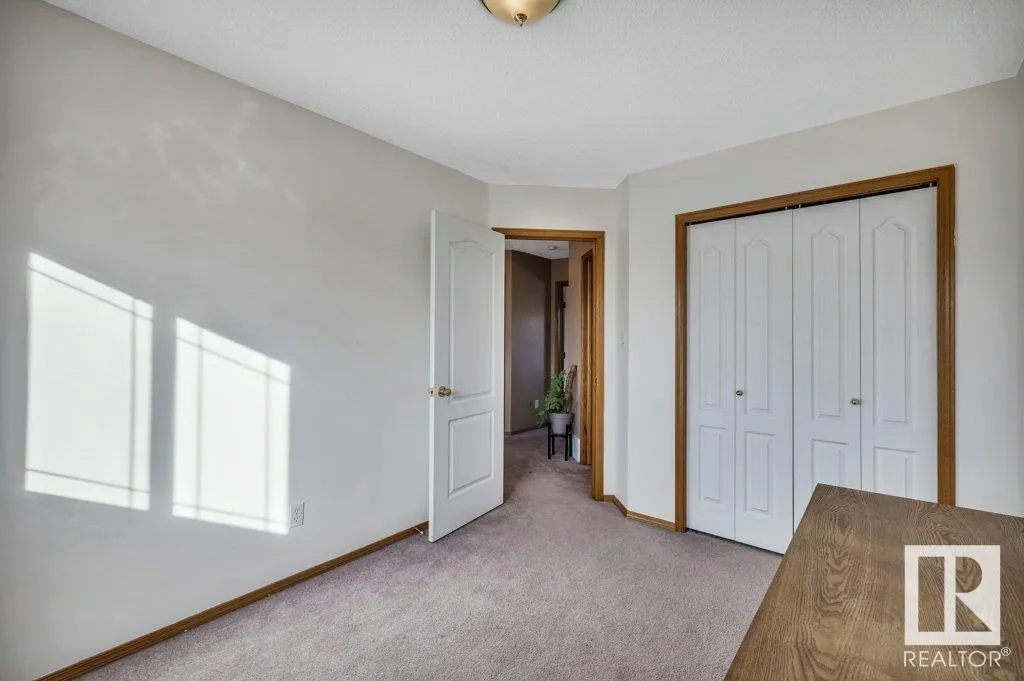 28 HAWTHORNE Crescent