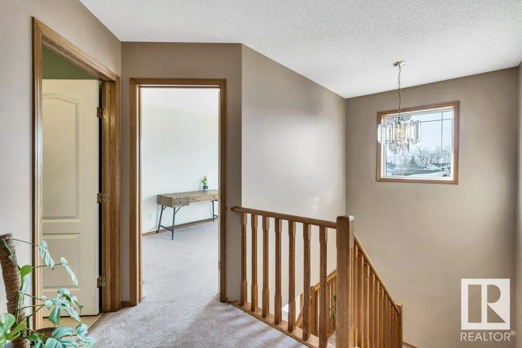 28 HAWTHORNE Crescent