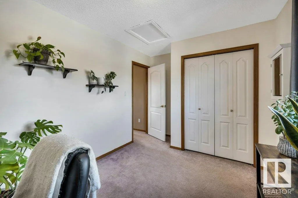 28 HAWTHORNE Crescent