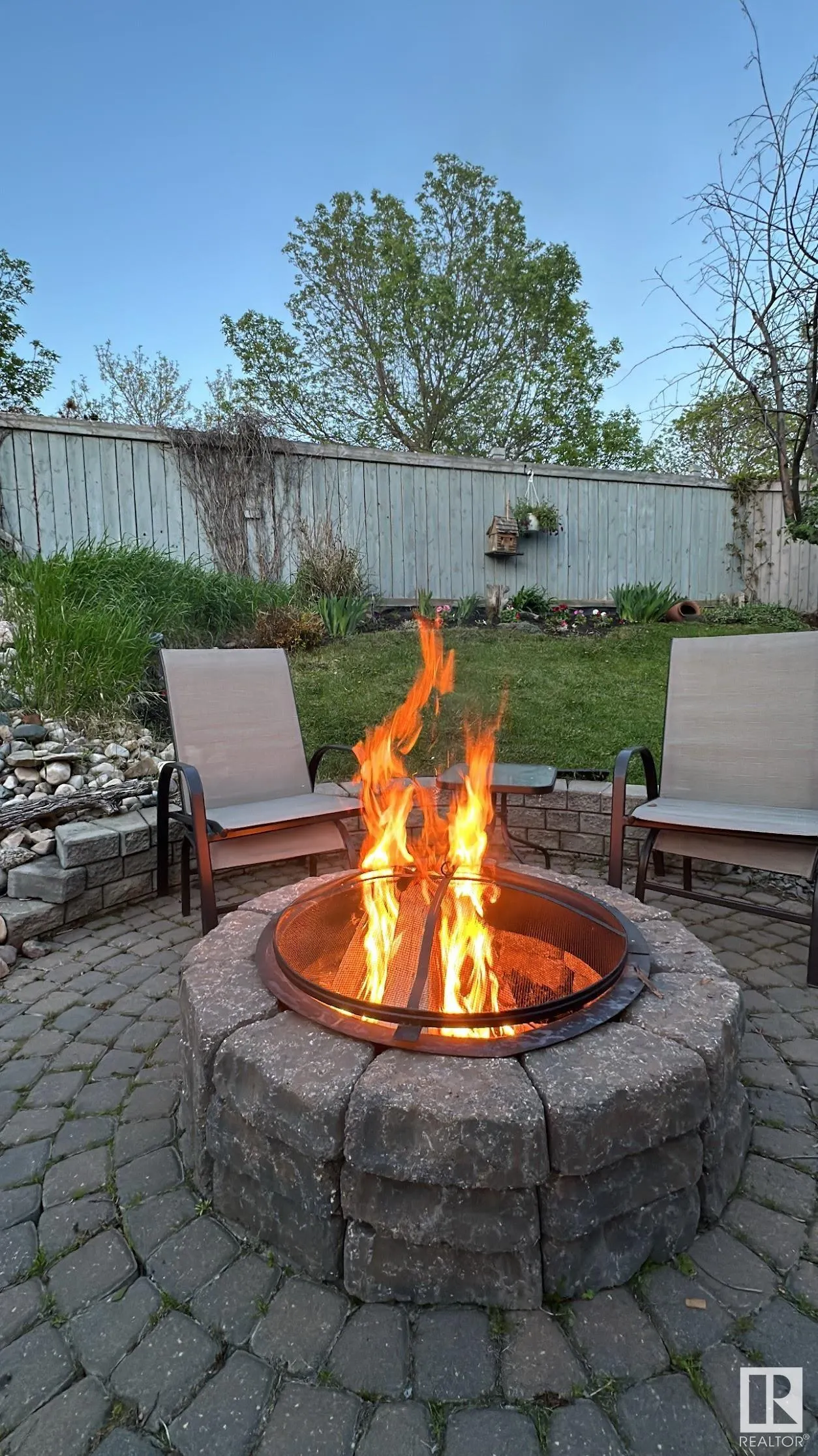 28 HAWTHORNE Crescent