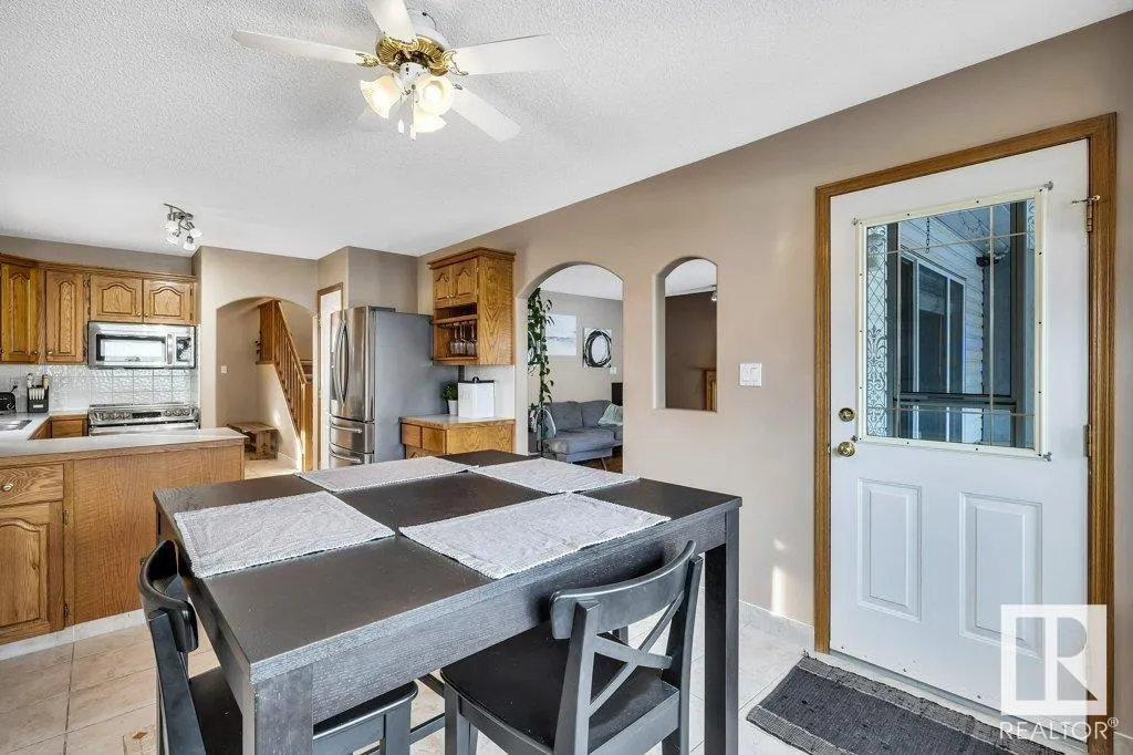 28 HAWTHORNE Crescent