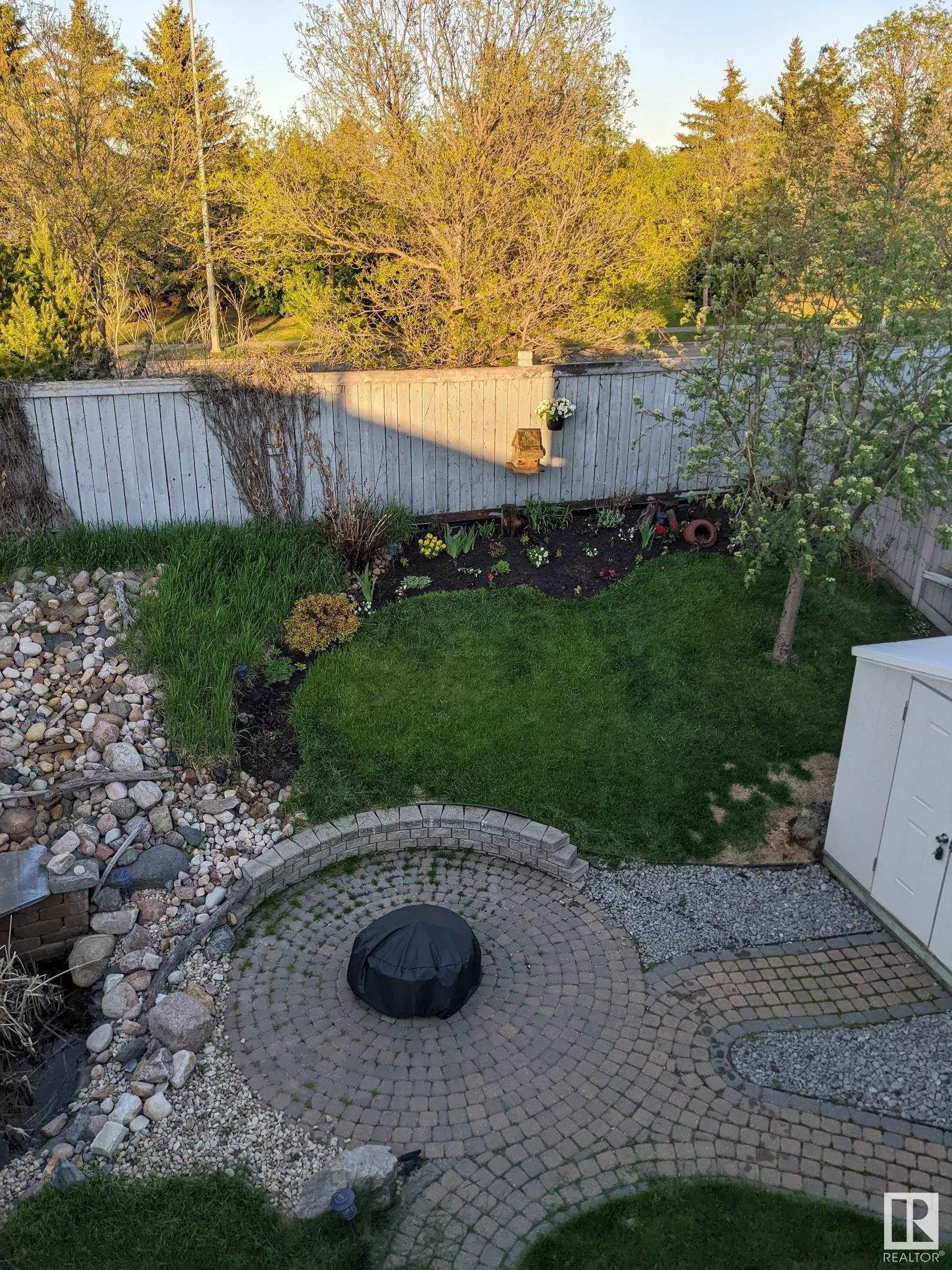 28 HAWTHORNE Crescent