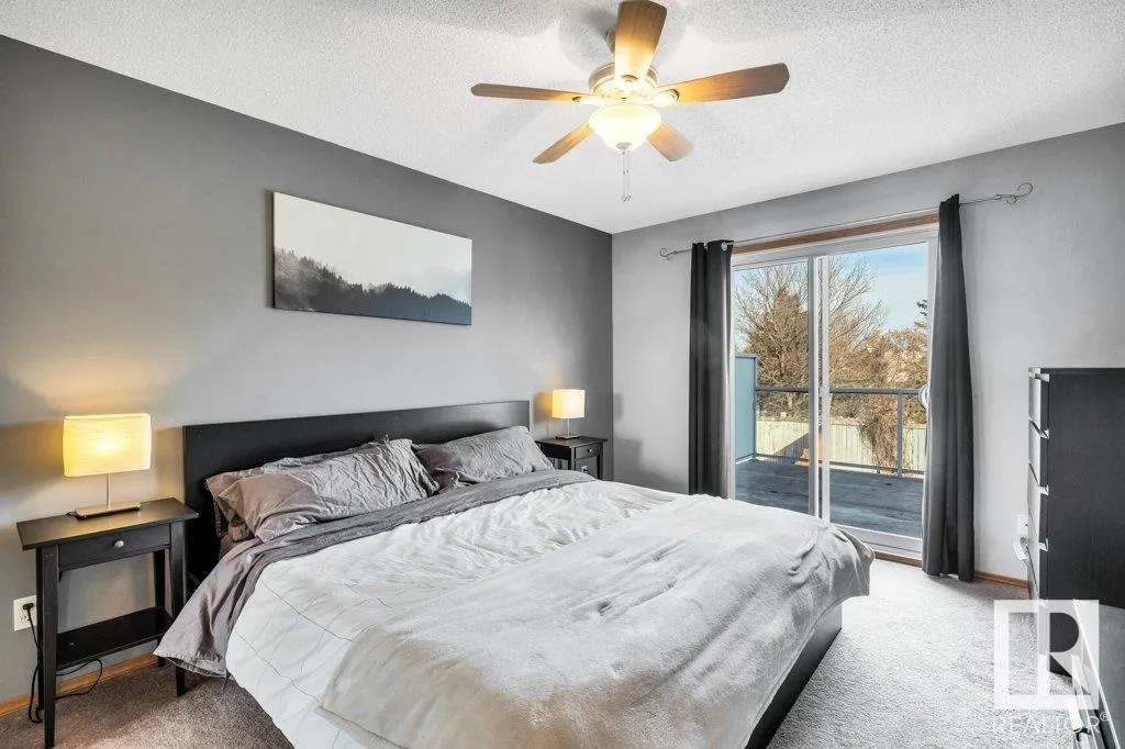 28 HAWTHORNE Crescent