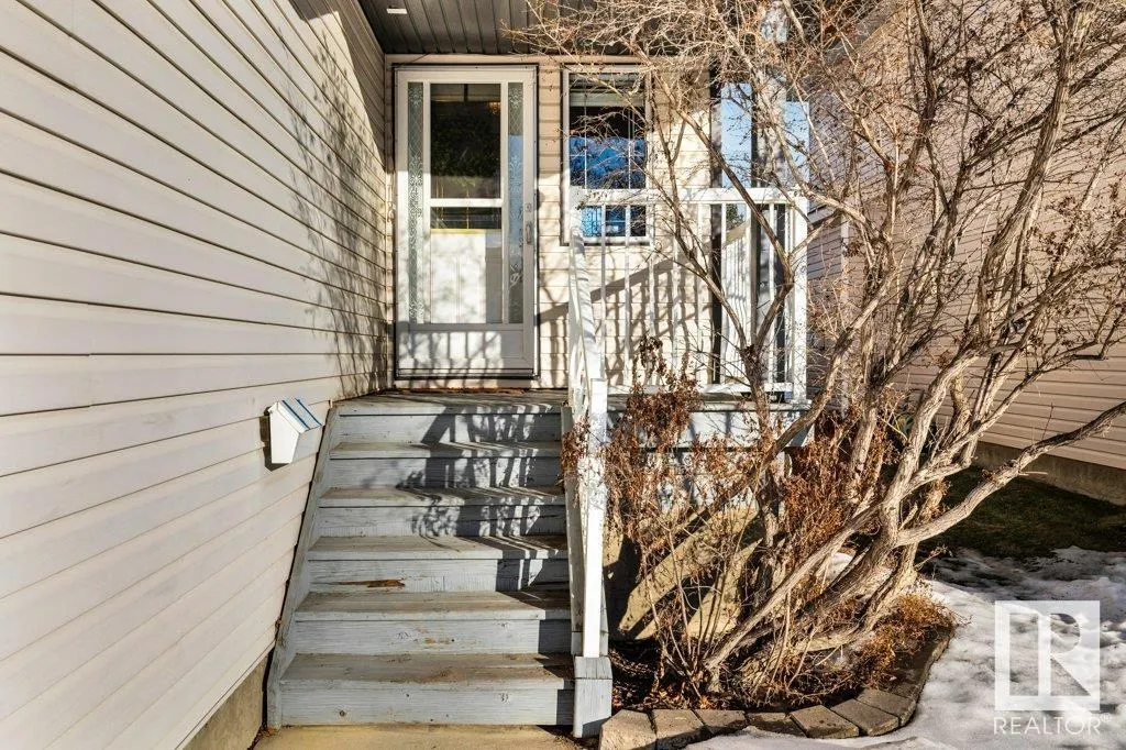 28 HAWTHORNE Crescent