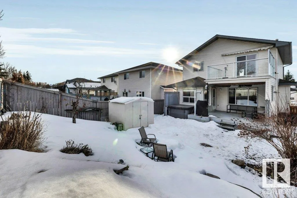 28 HAWTHORNE Crescent