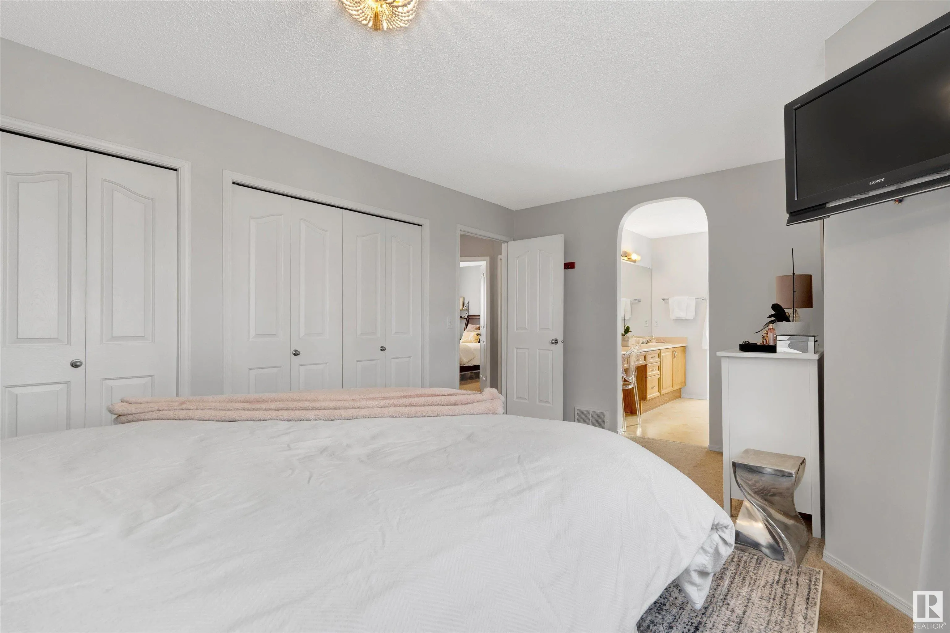 38 FOXBORO Grove