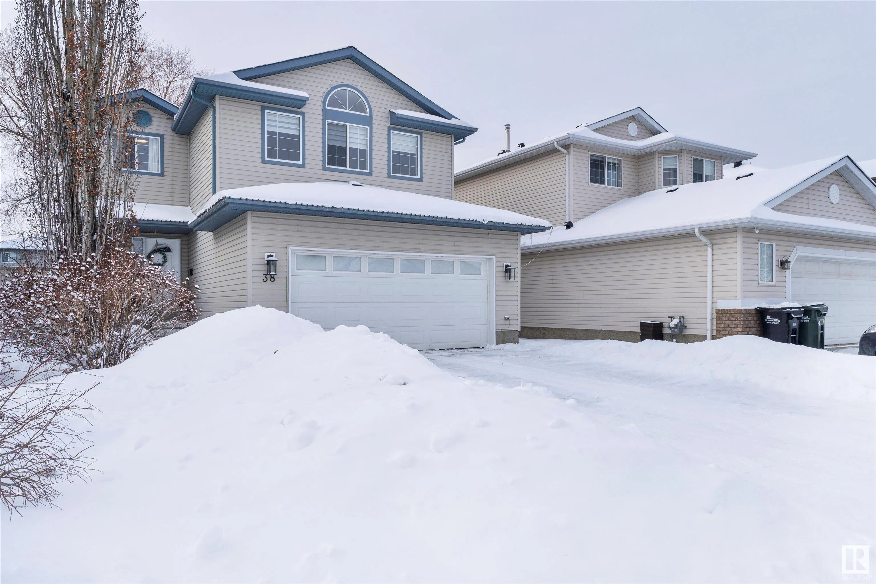 38 FOXBORO Grove