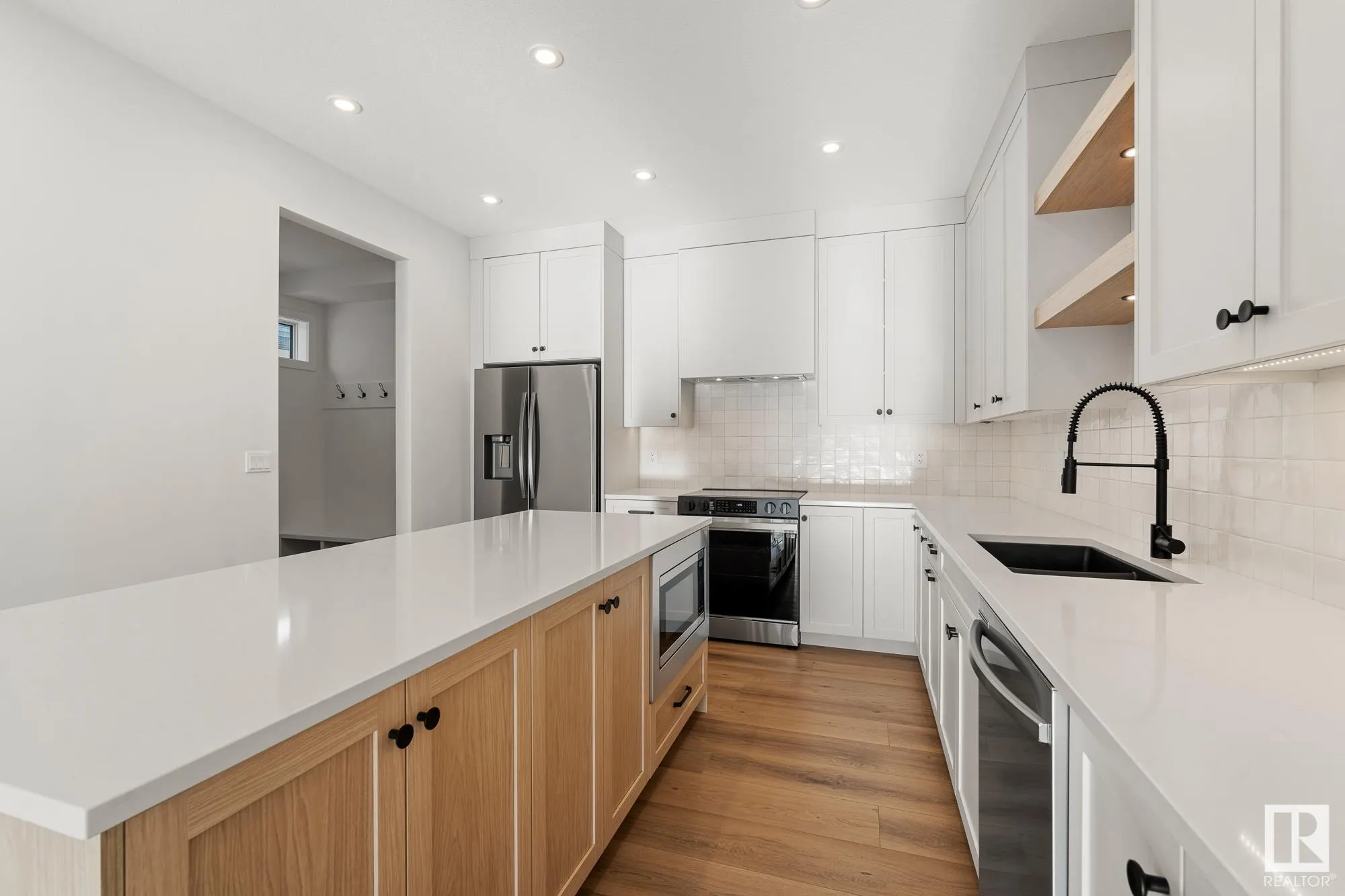 105 Newbury Ci