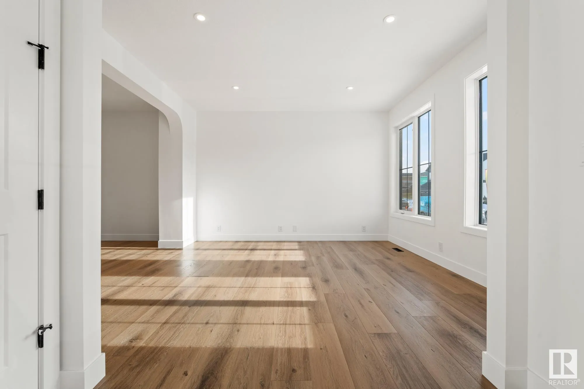105 Newbury Ci