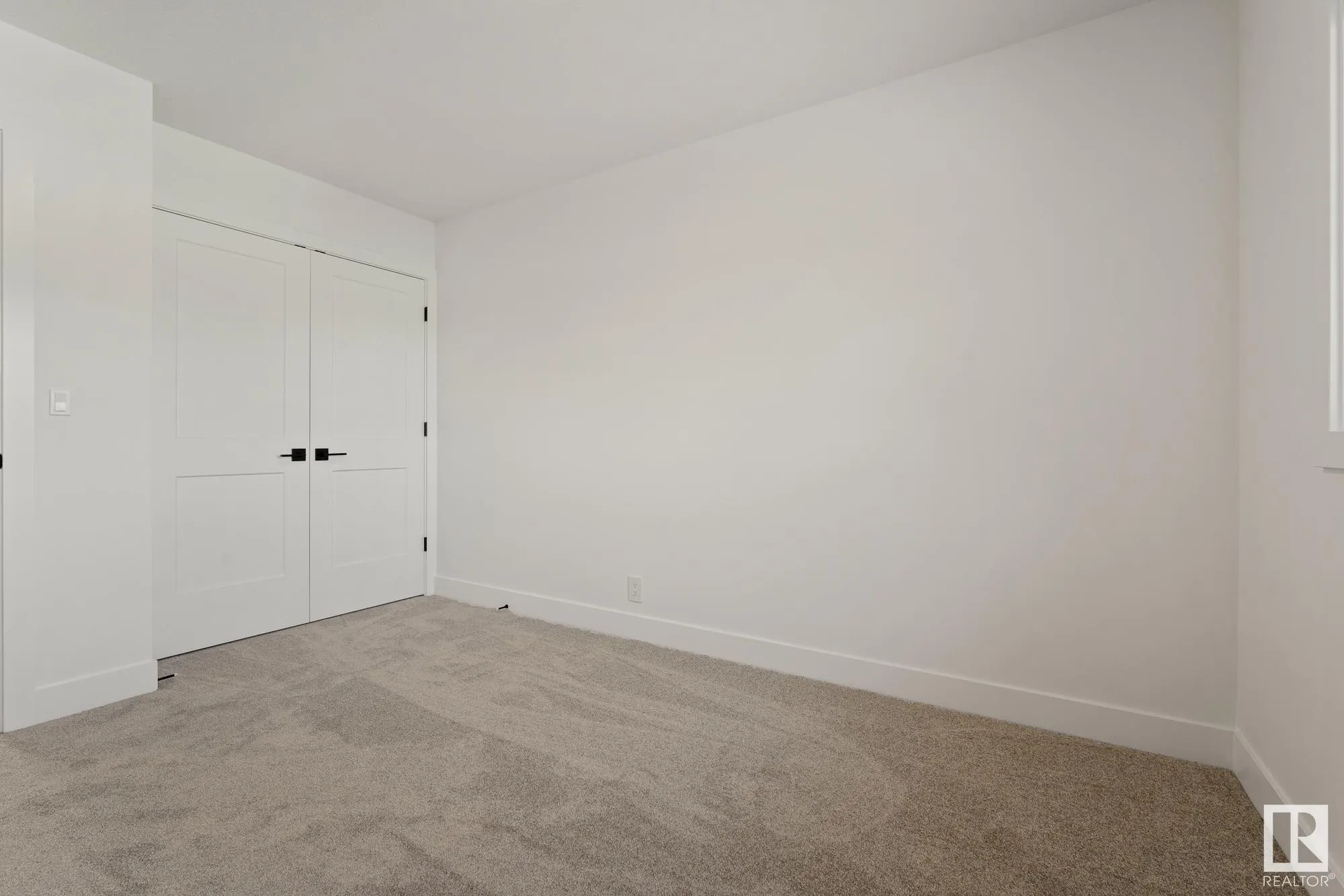 105 Newbury Ci