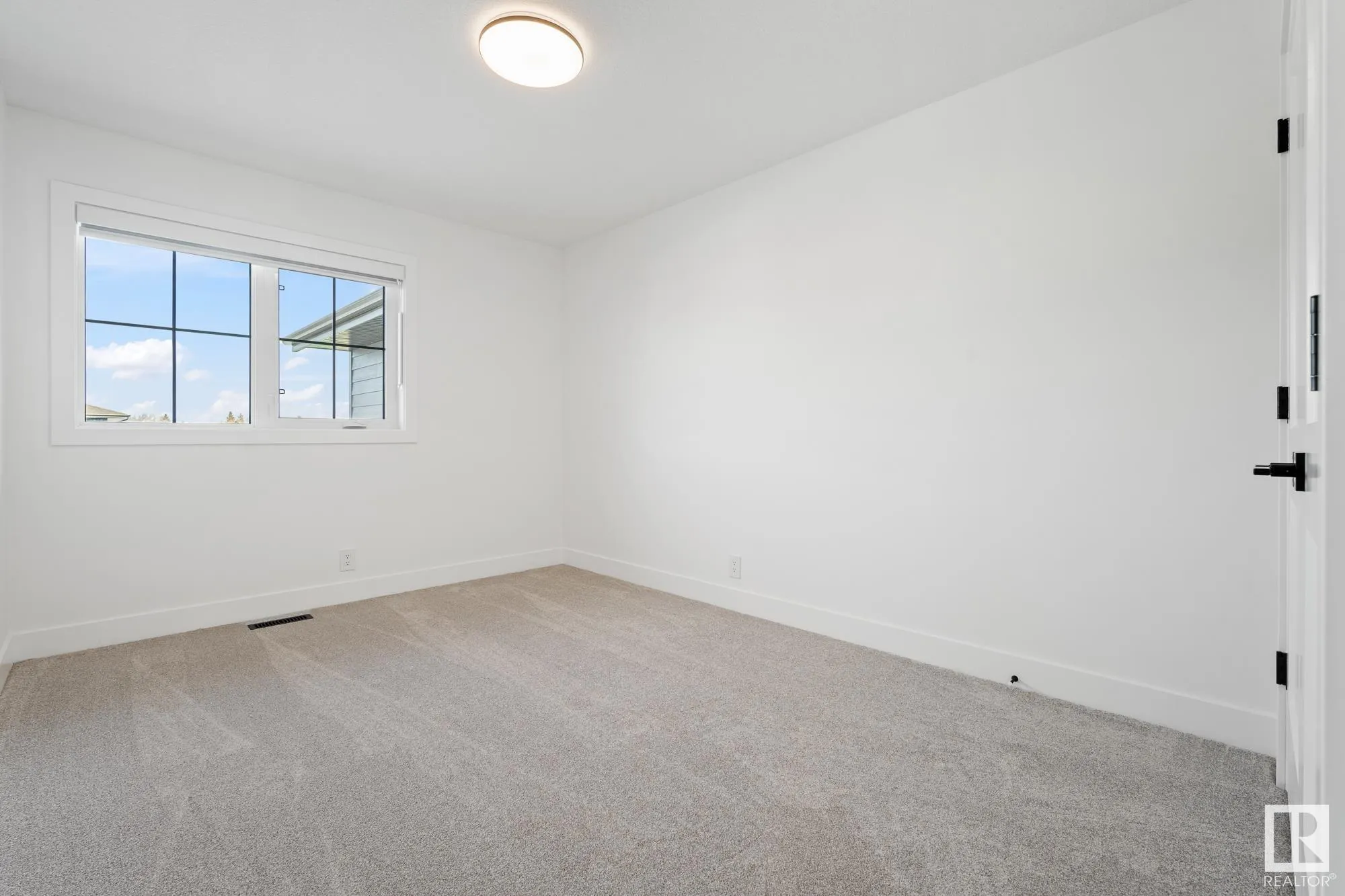 105 Newbury Ci