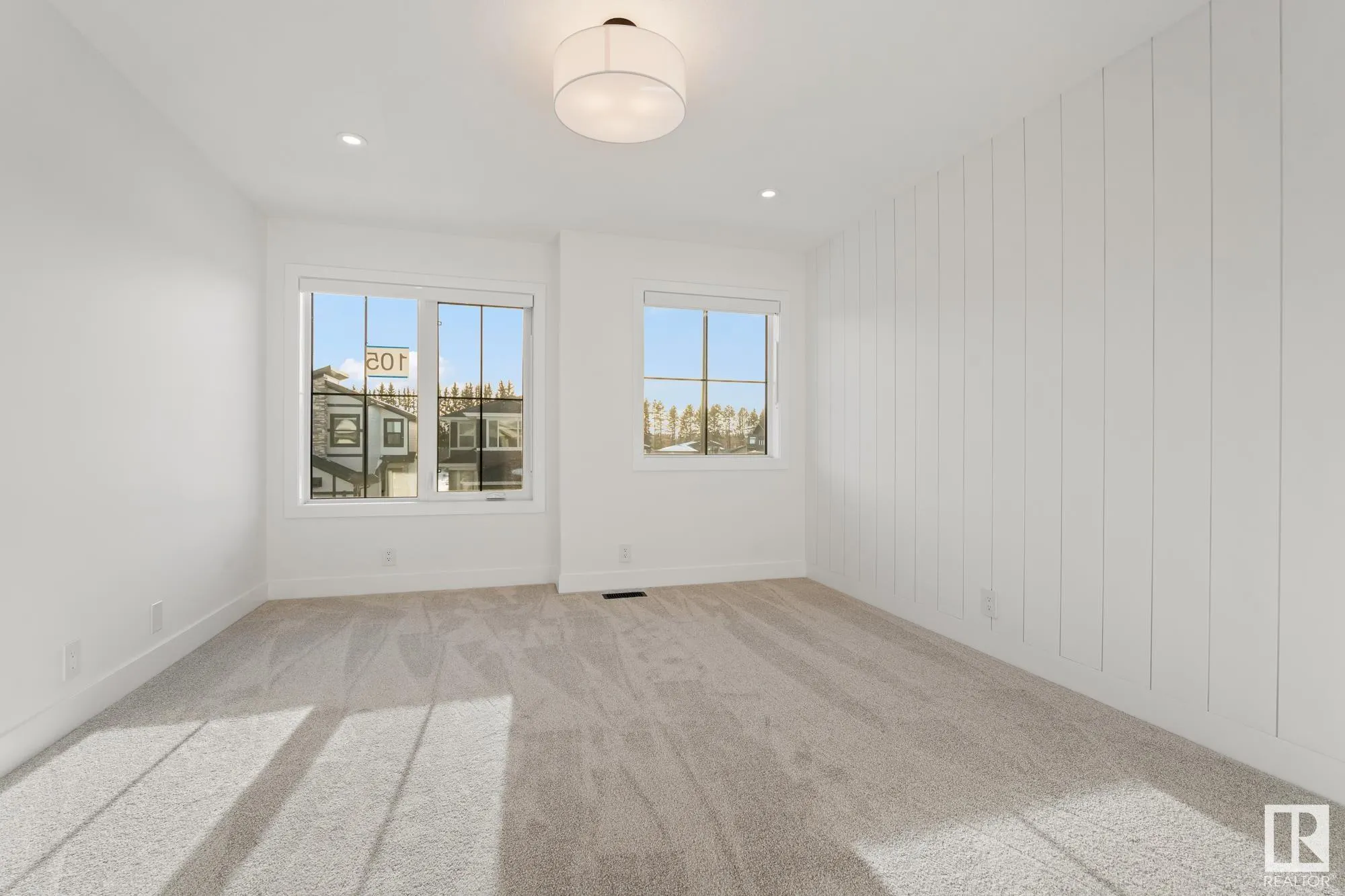 105 Newbury Ci