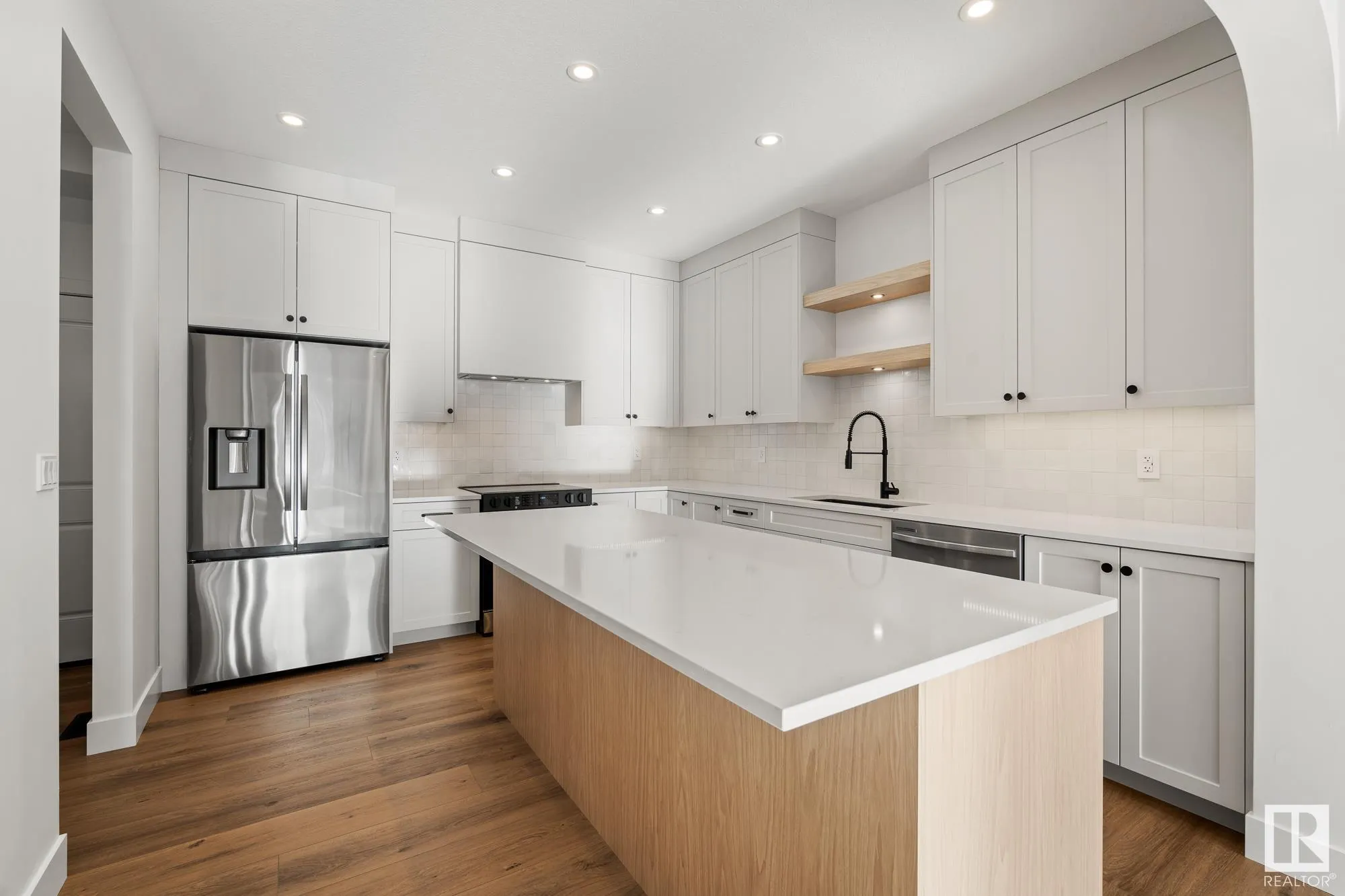 105 Newbury Ci