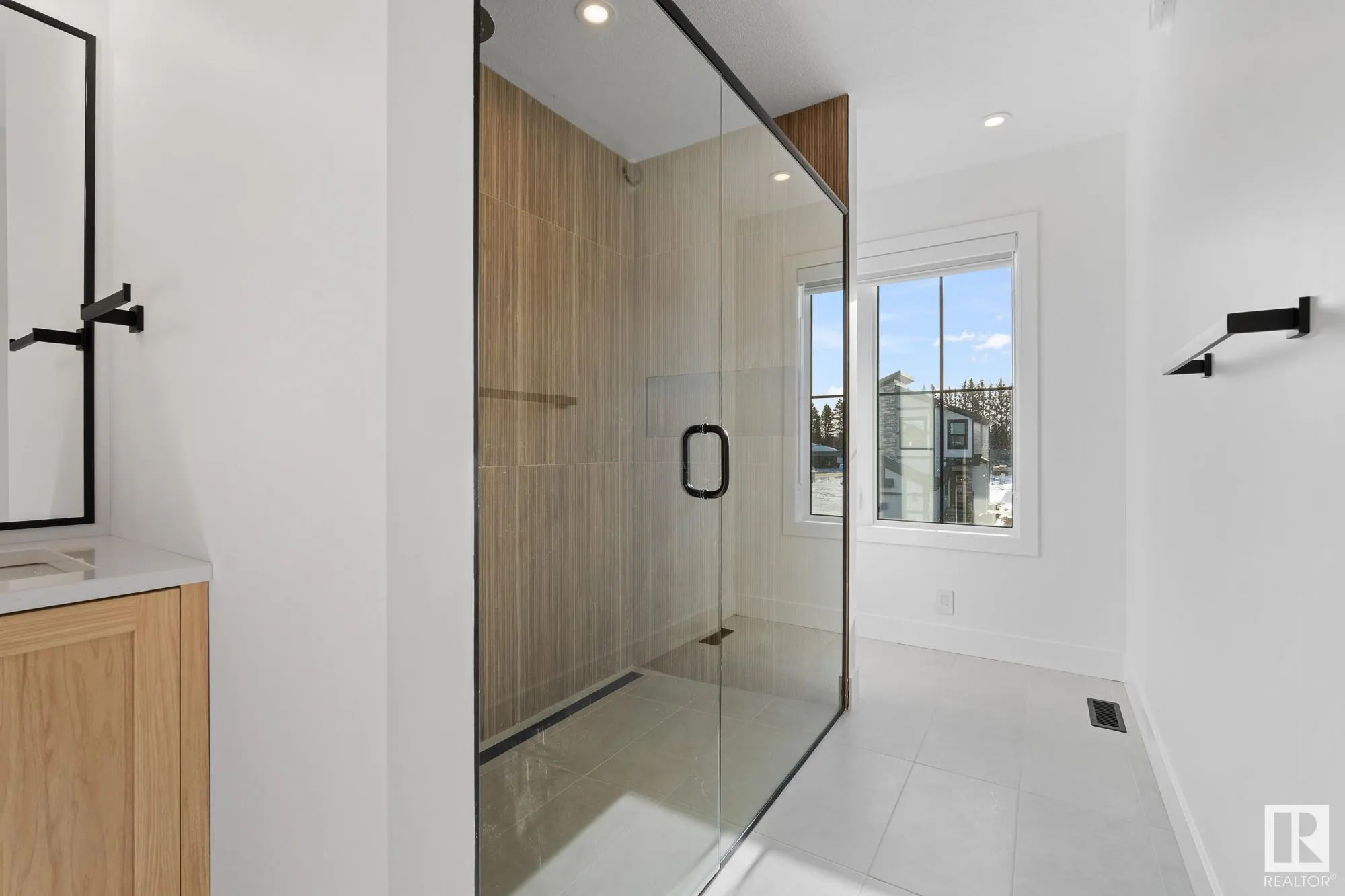 105 Newbury Ci