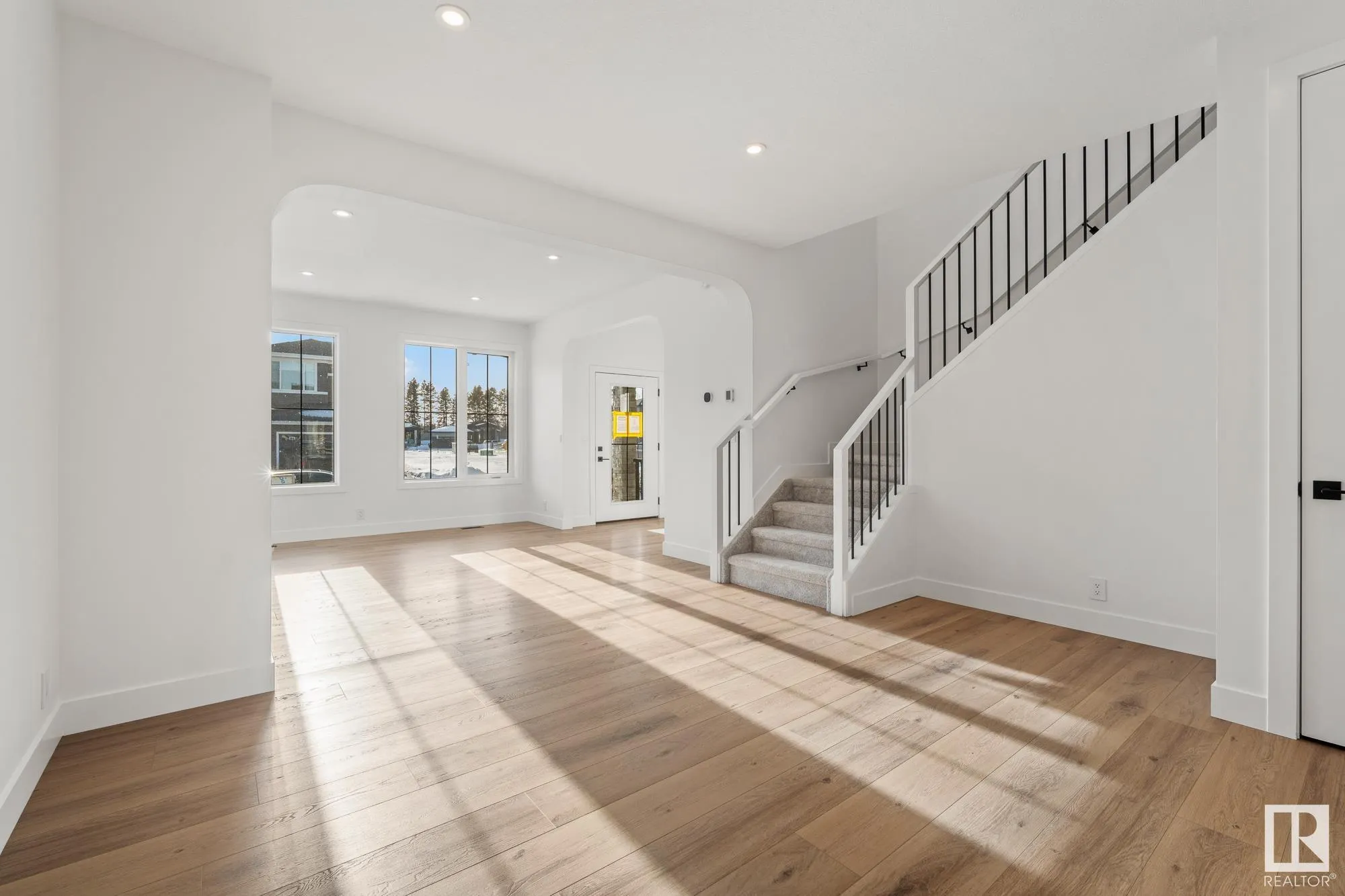 105 Newbury Ci
