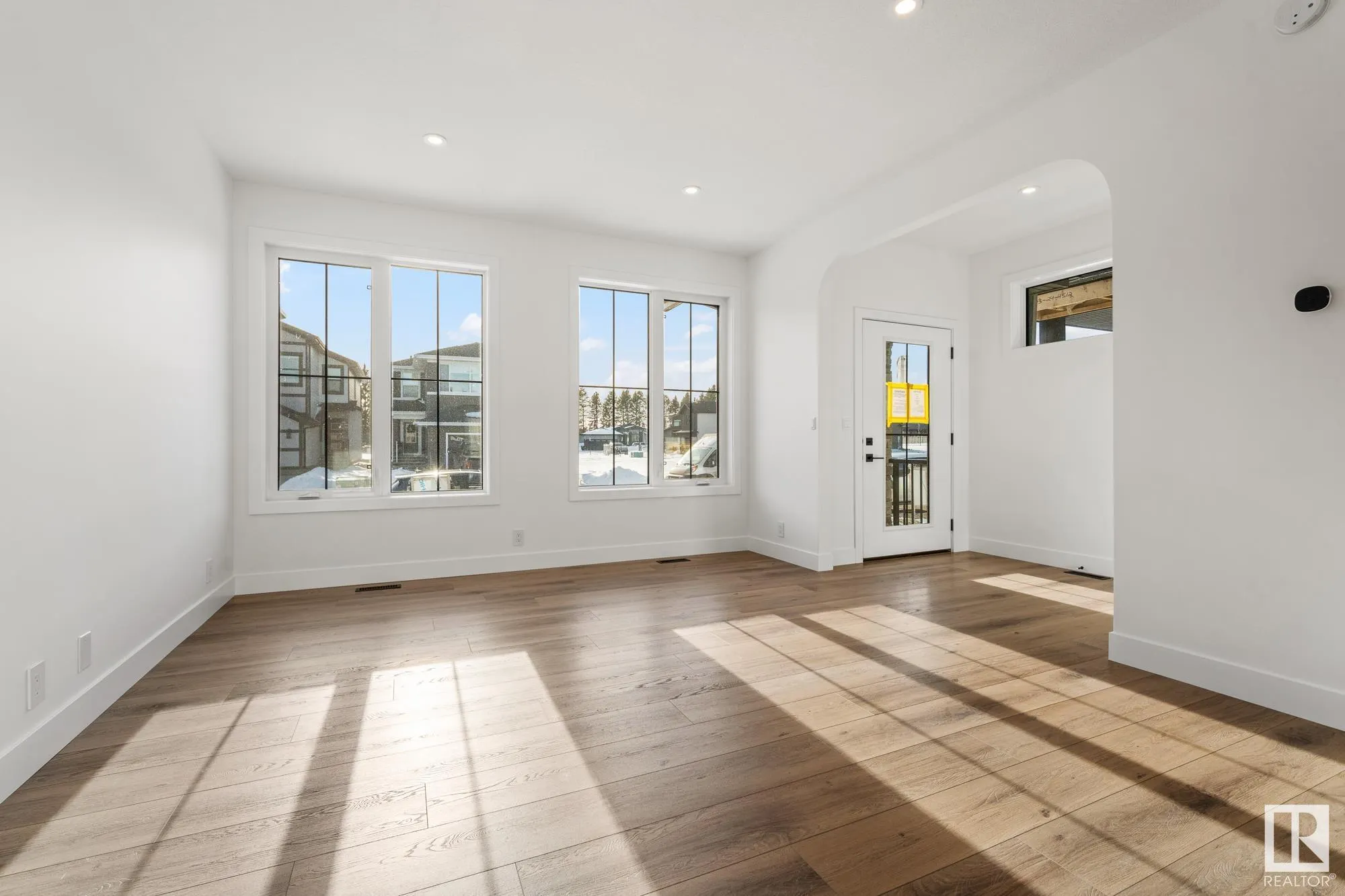 105 Newbury Ci