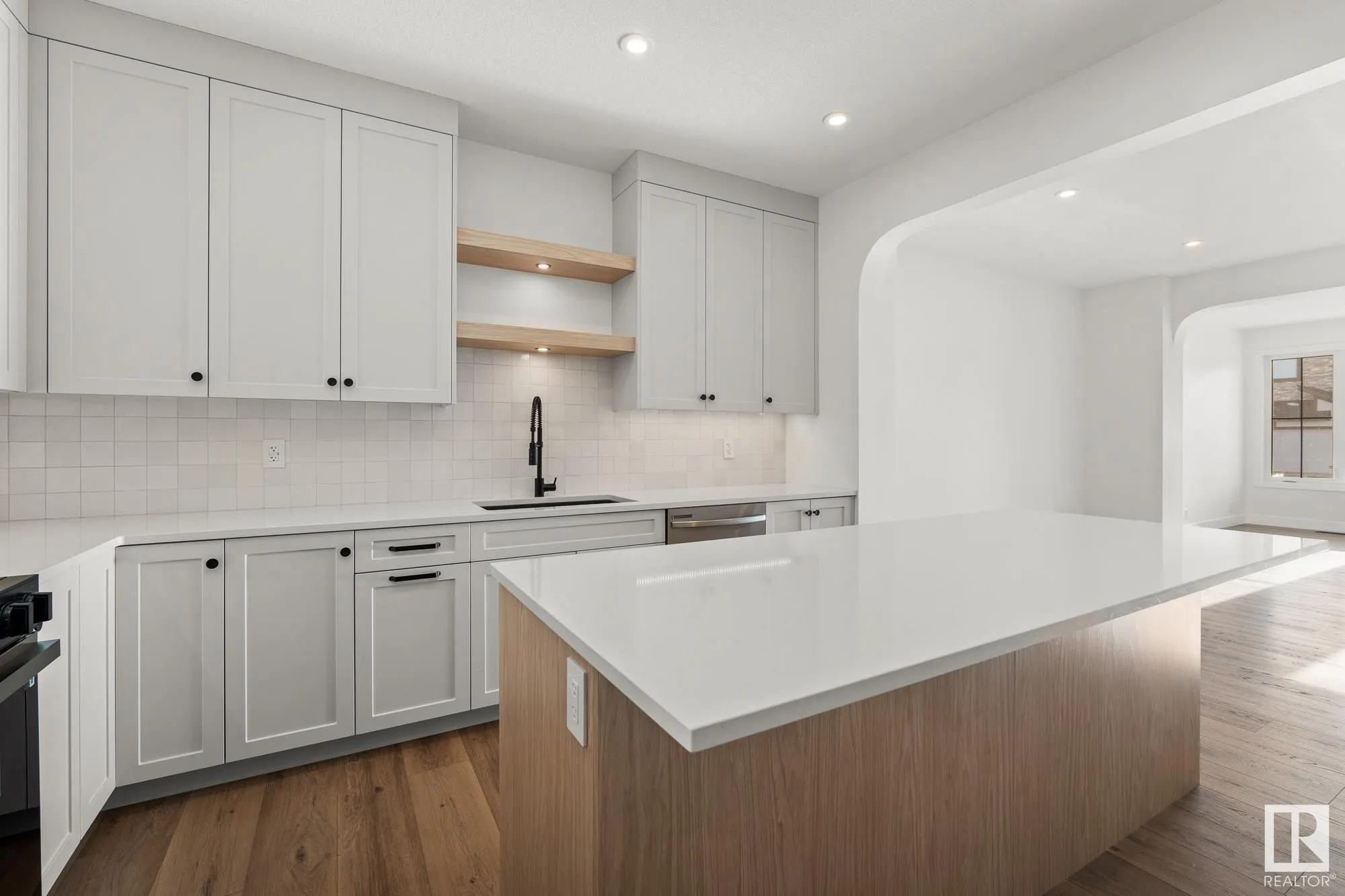 105 Newbury Ci