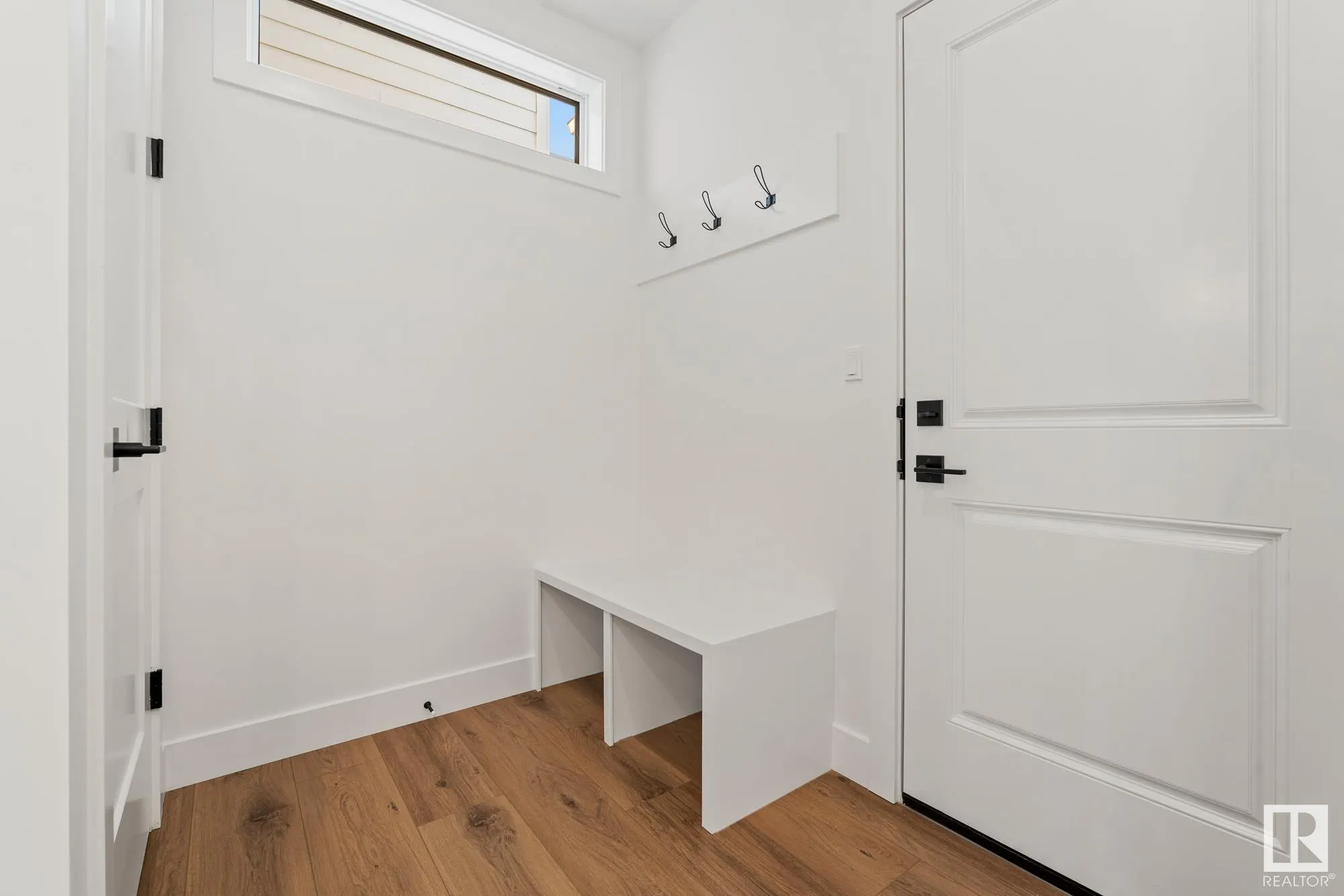 105 Newbury Ci