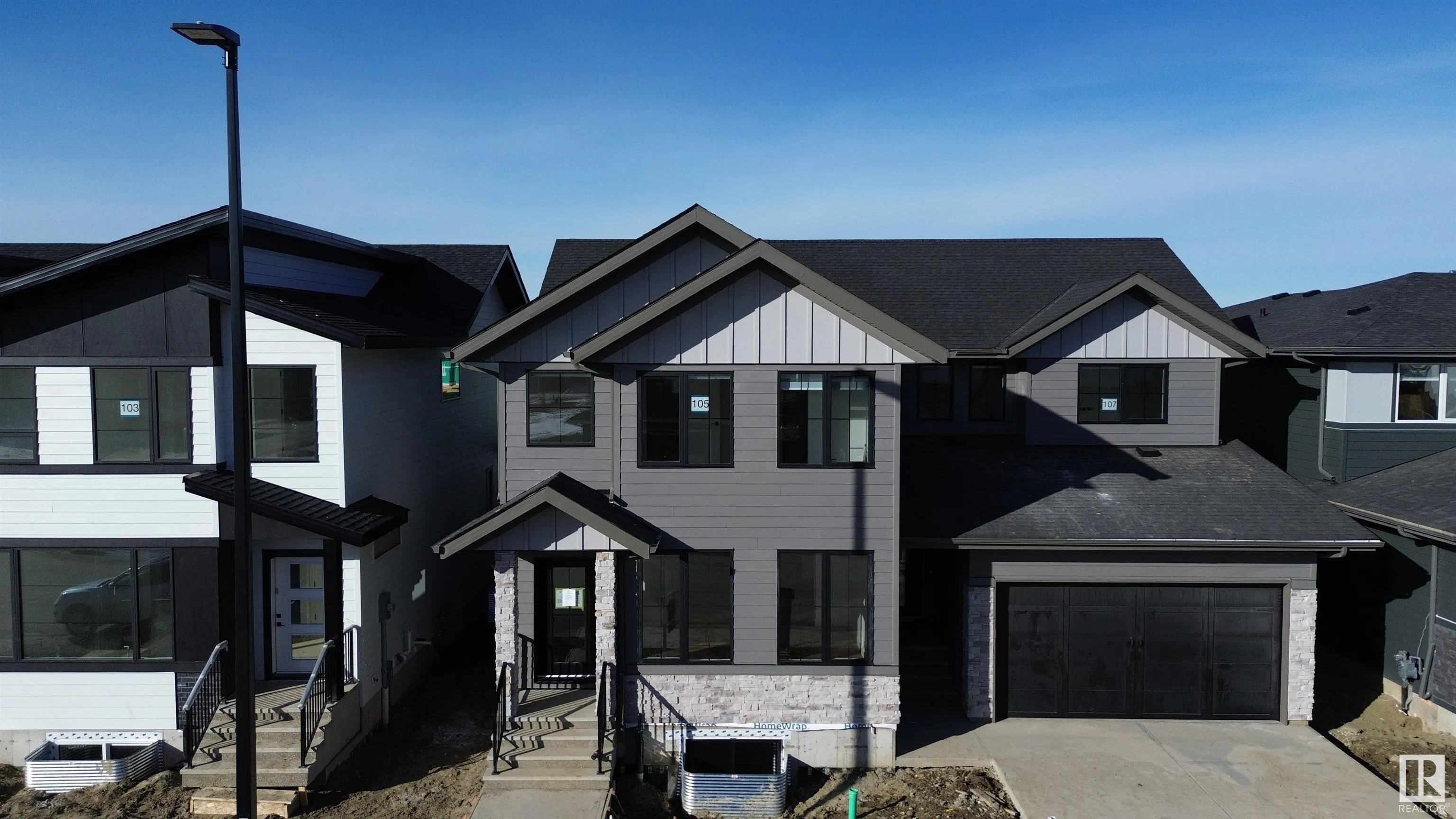 105 Newbury Ci
