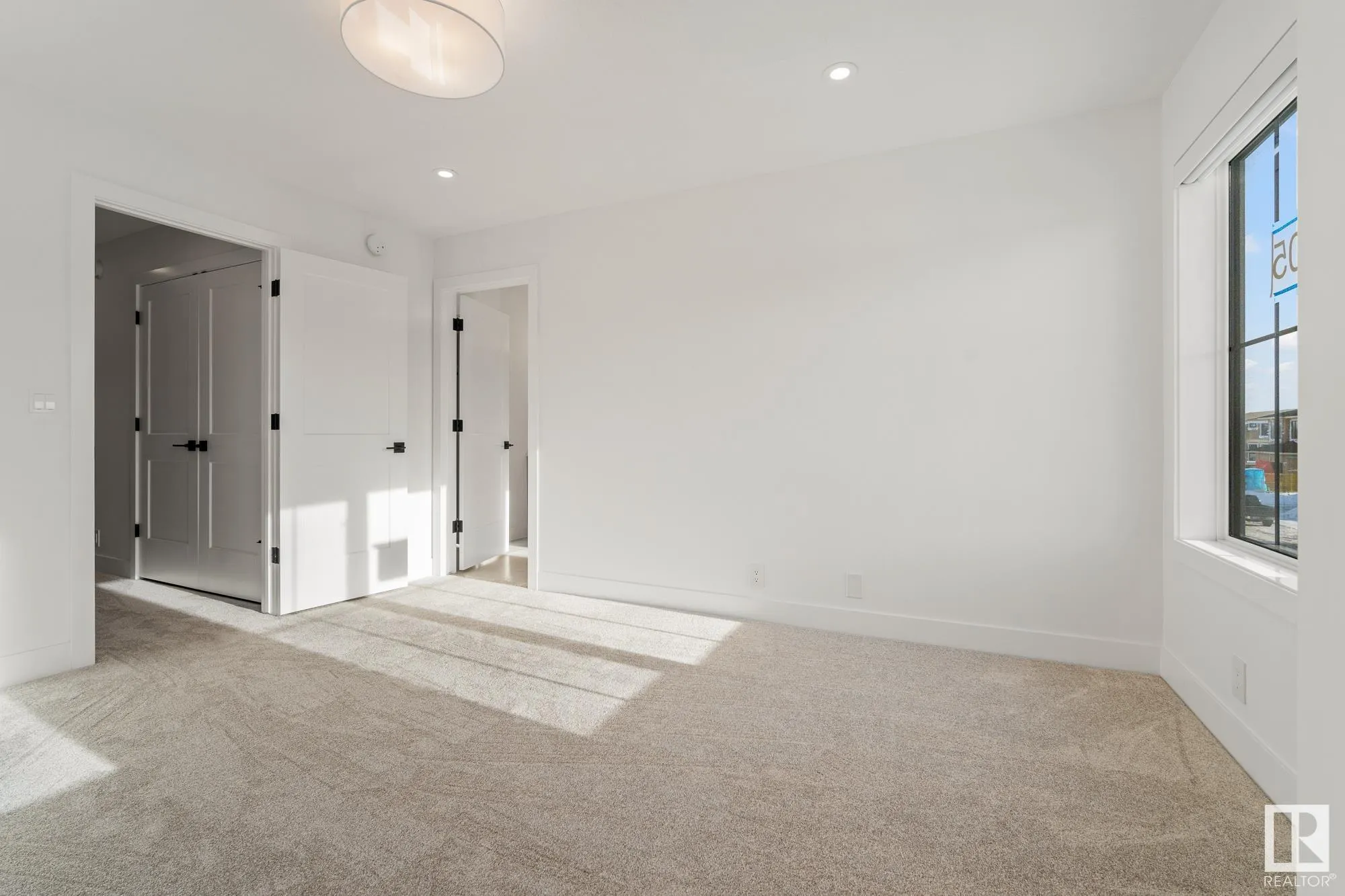 105 Newbury Ci