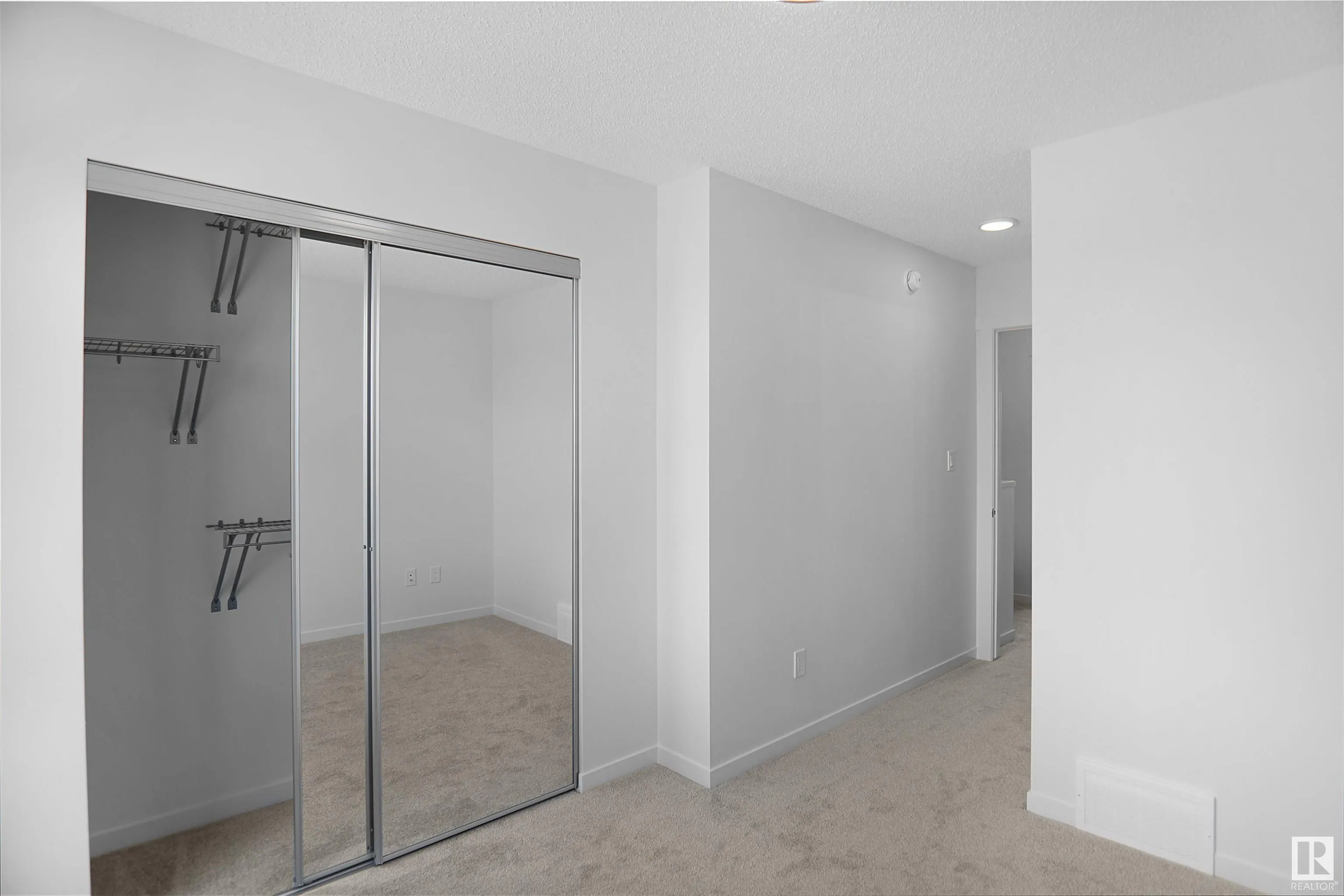 1025 Secord Promenade