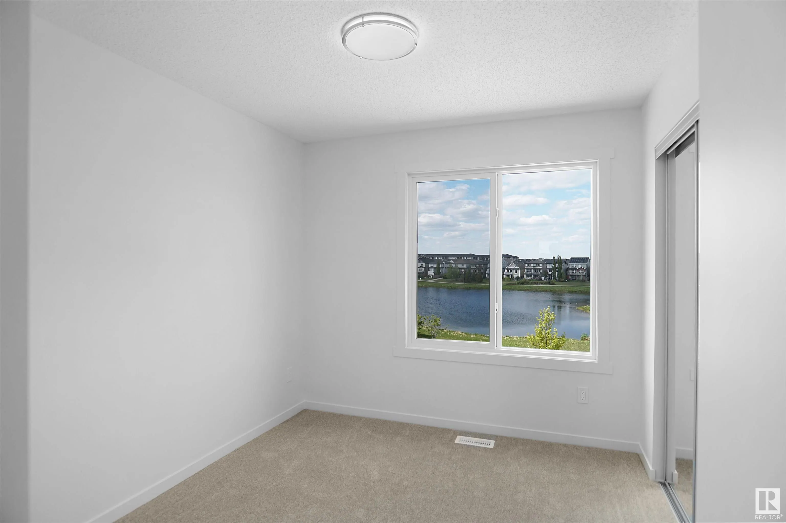 1025 Secord Promenade