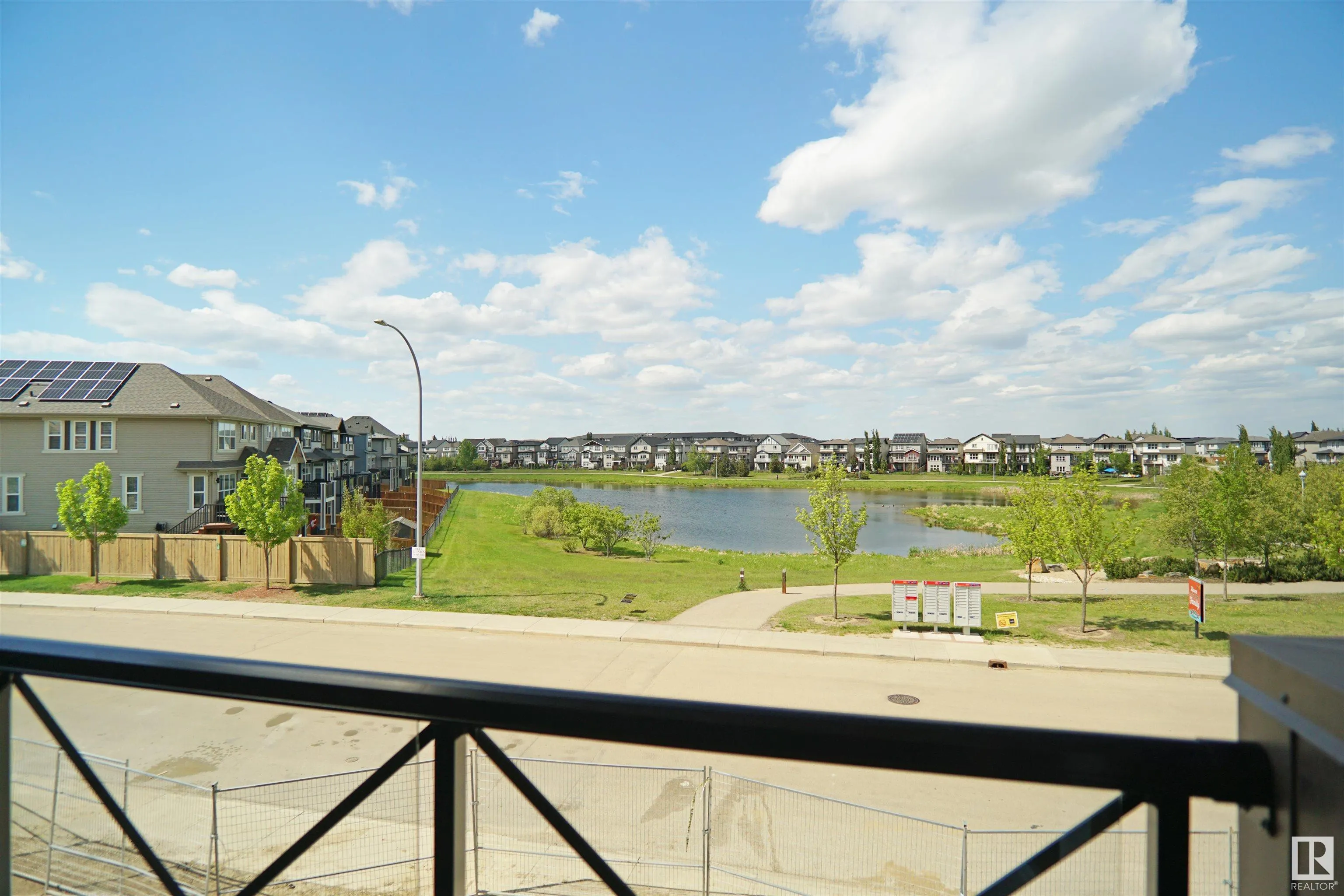 1025 Secord Promenade