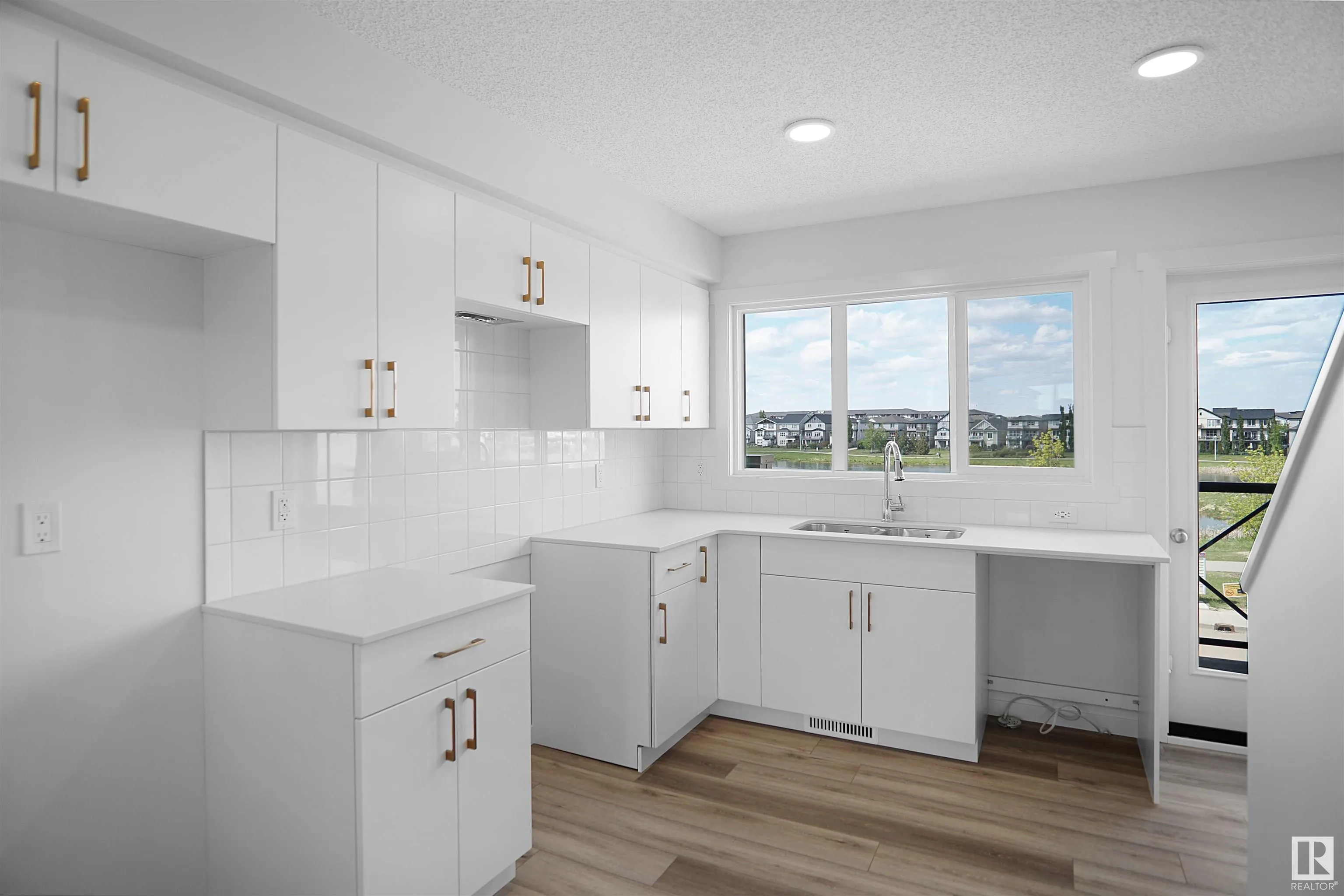 1025 Secord Promenade