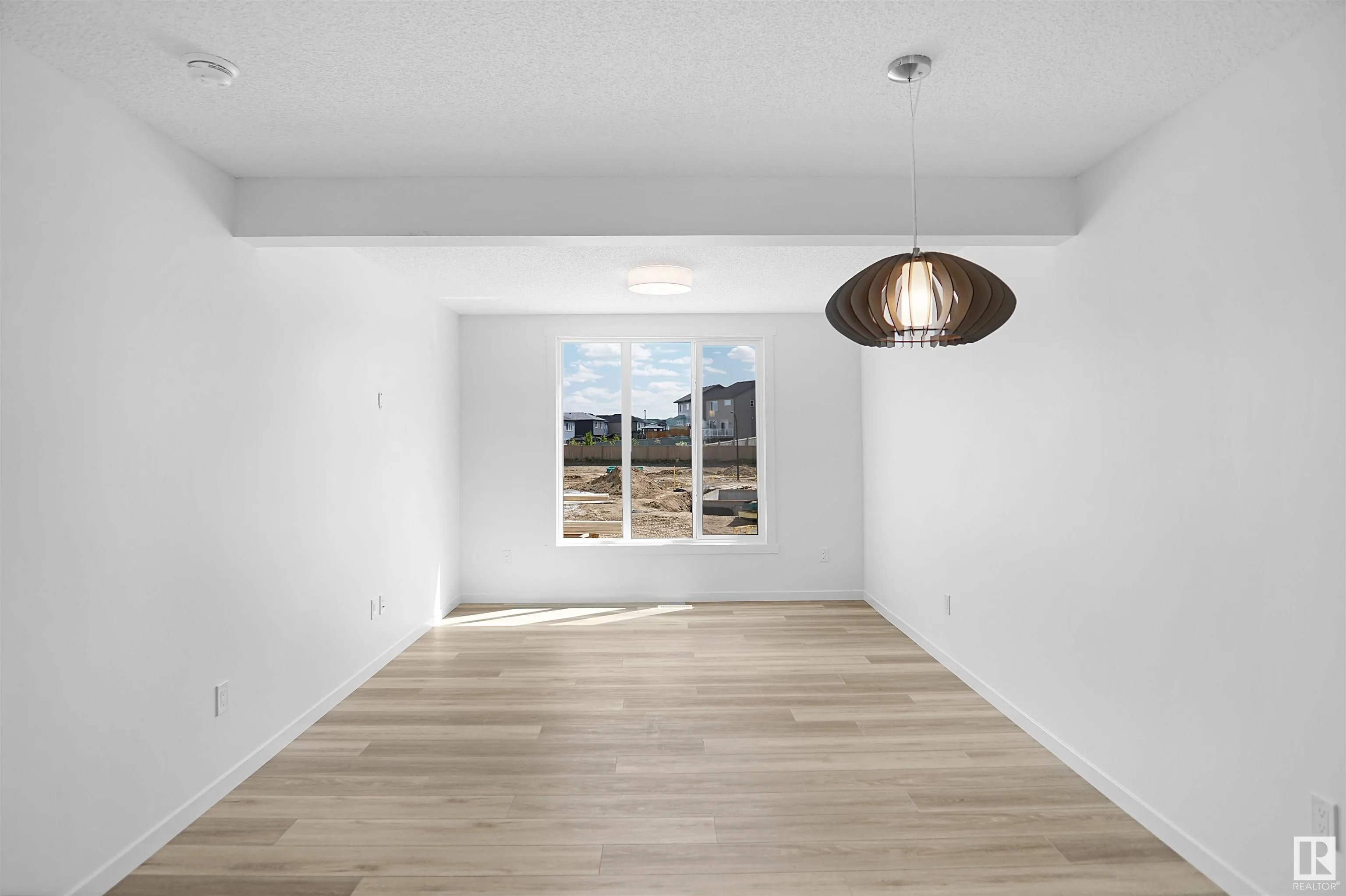 1025 Secord Promenade