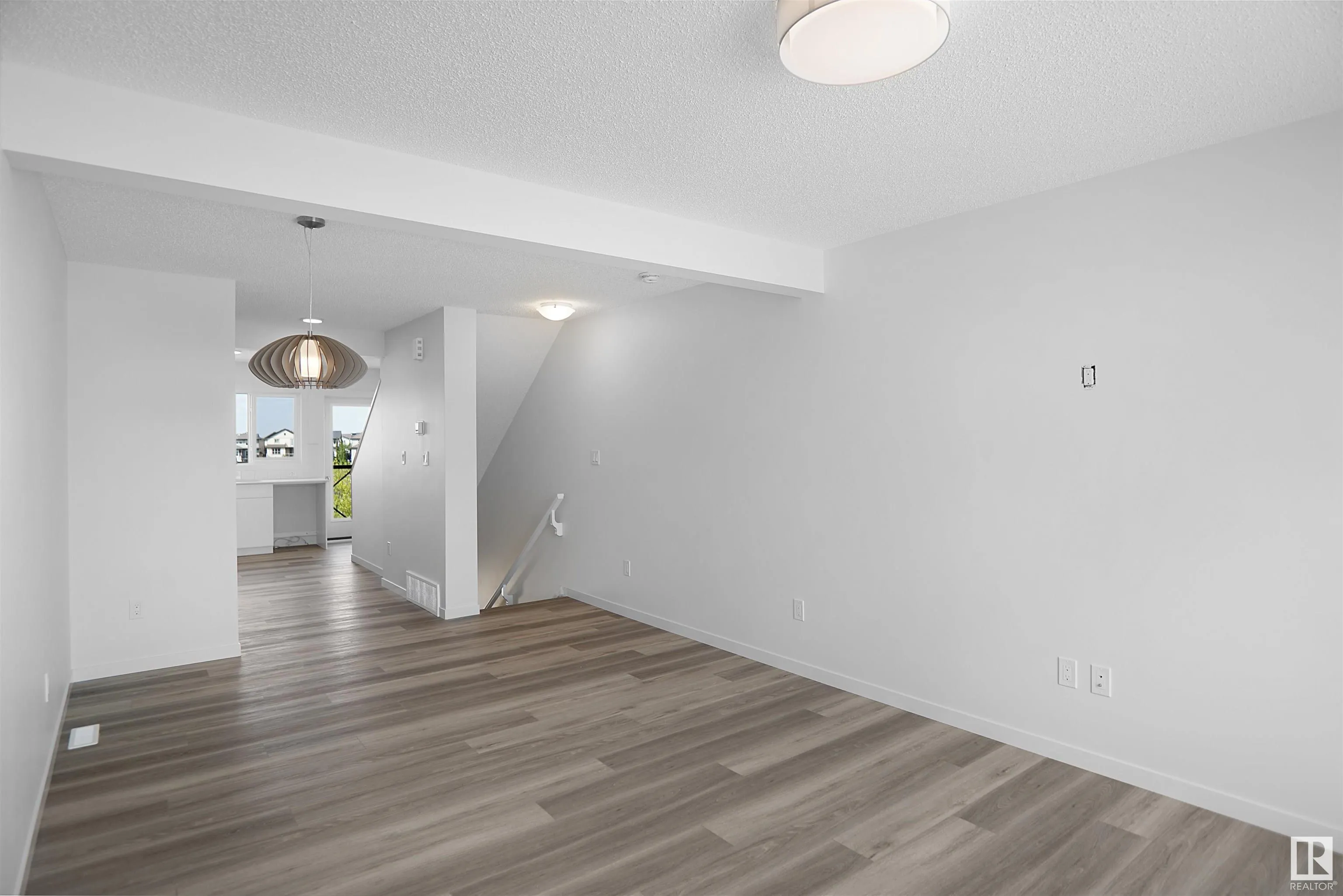 1025 Secord Promenade