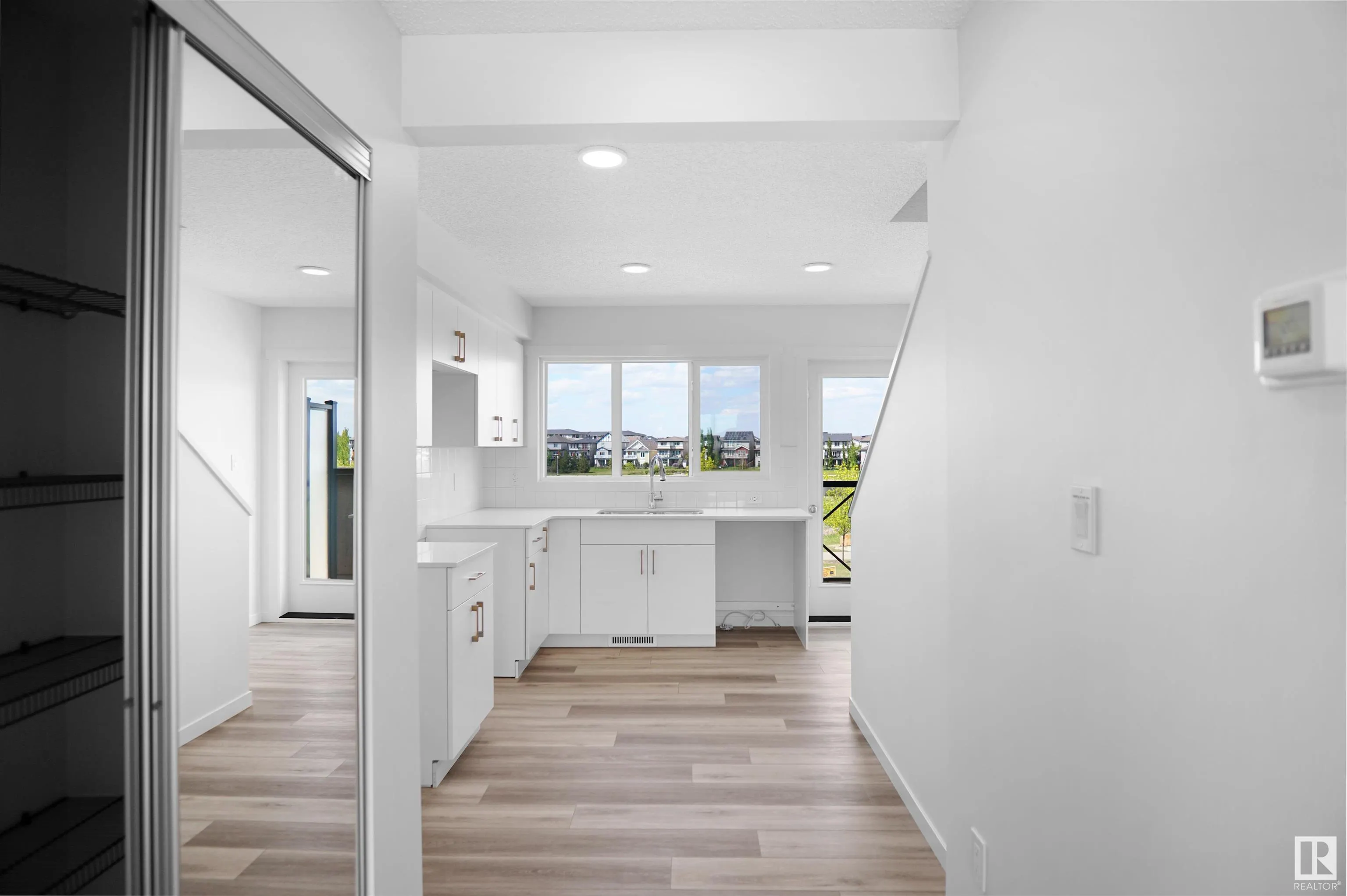 1025 Secord Promenade