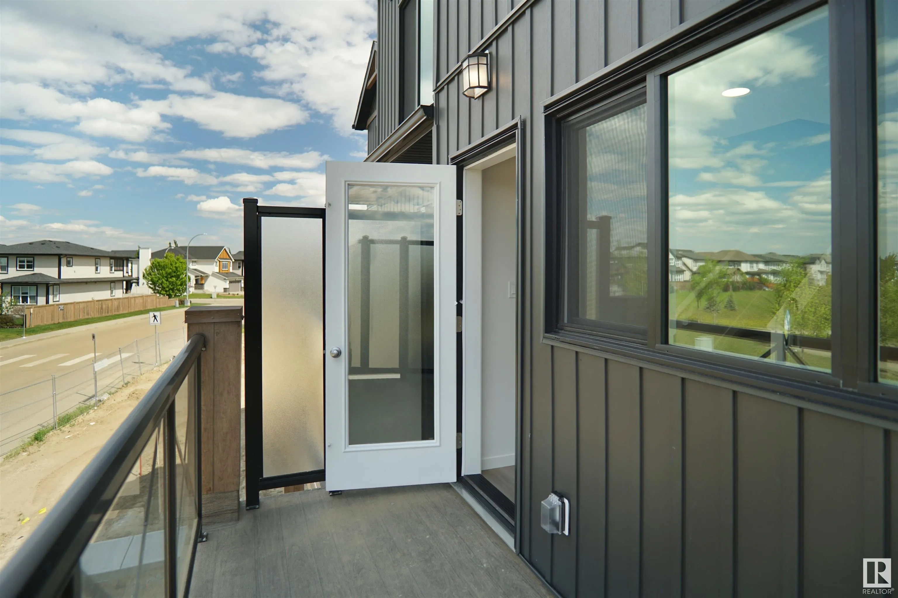 1025 Secord Promenade