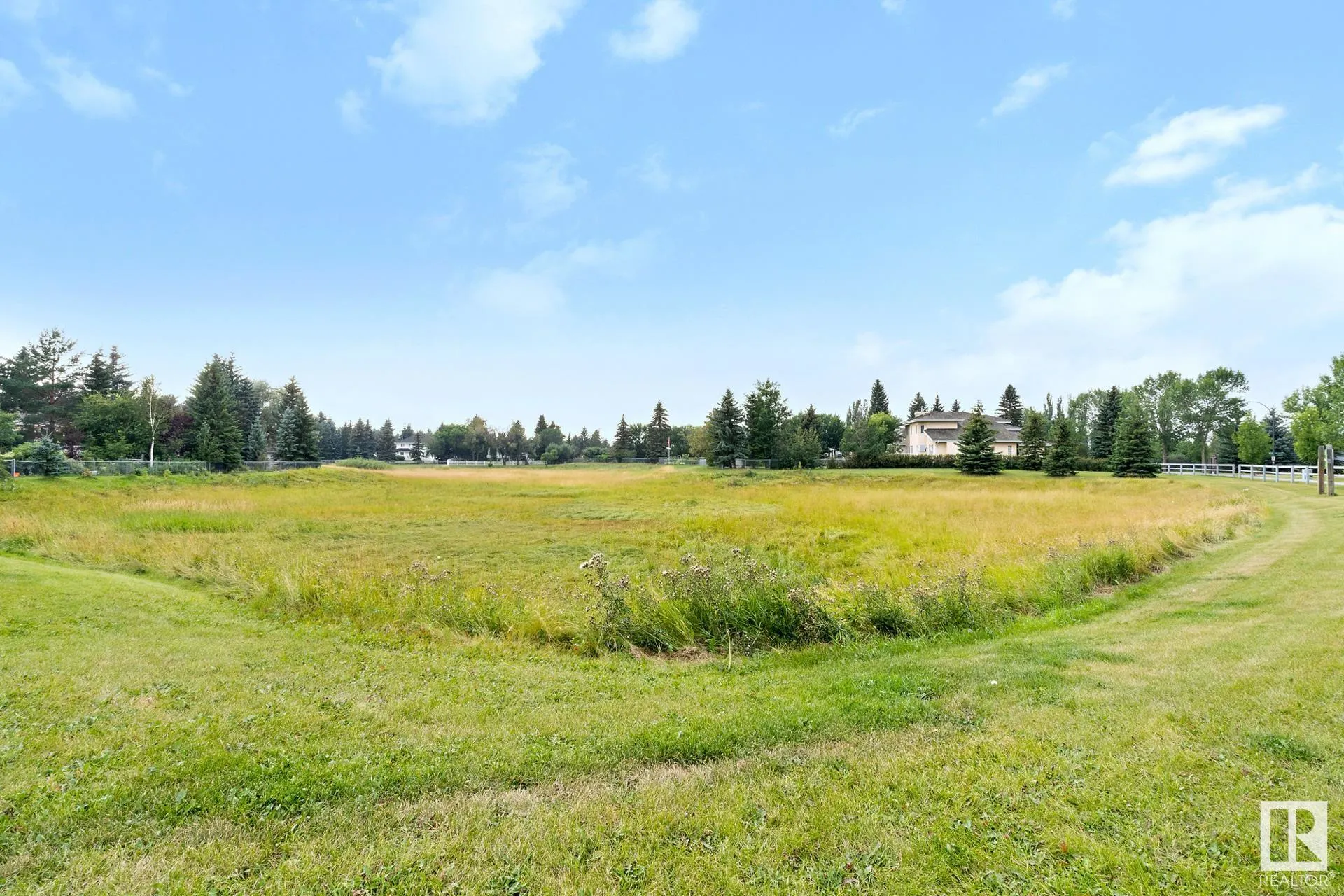 285 ESTATE Drive