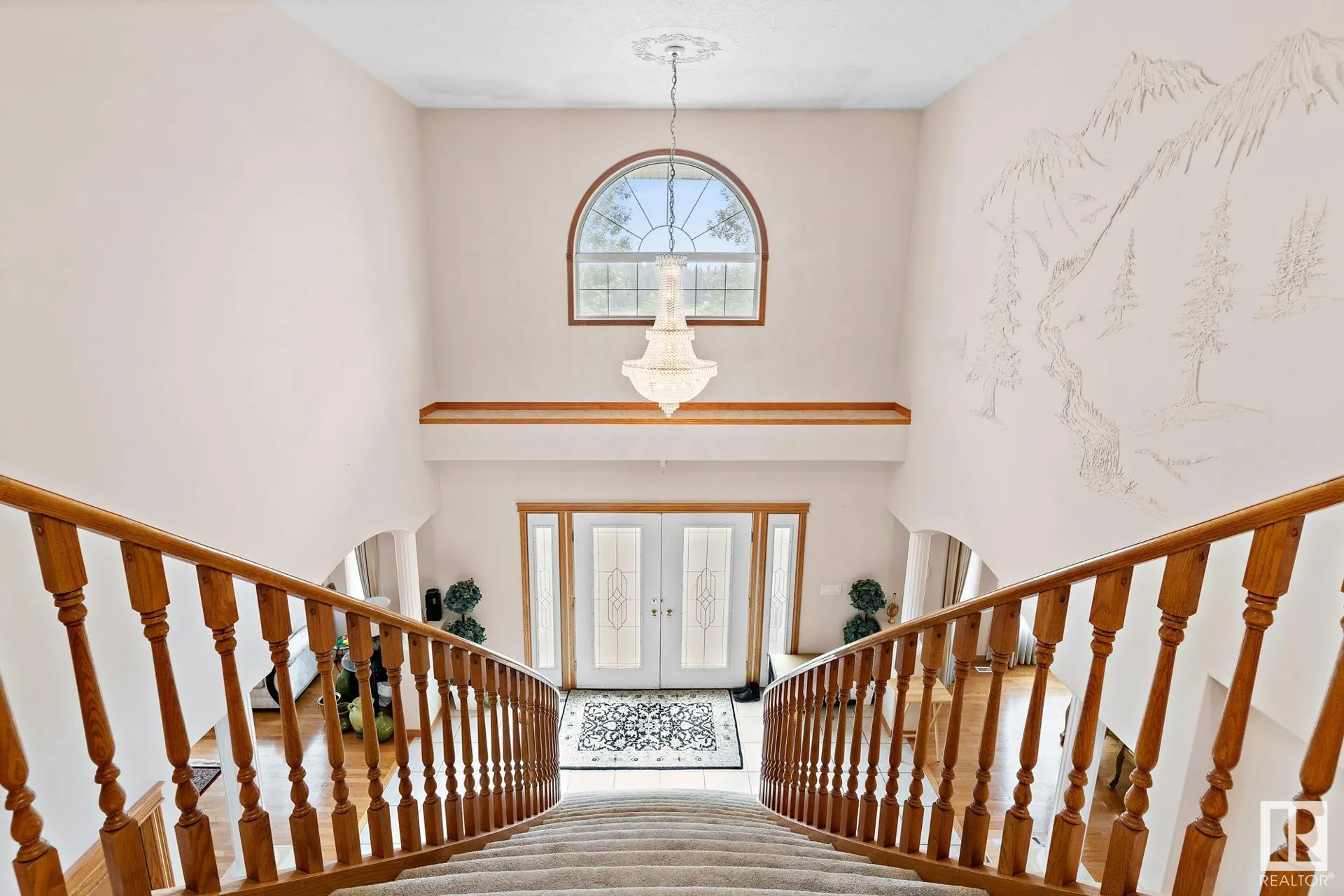 285 ESTATE Drive