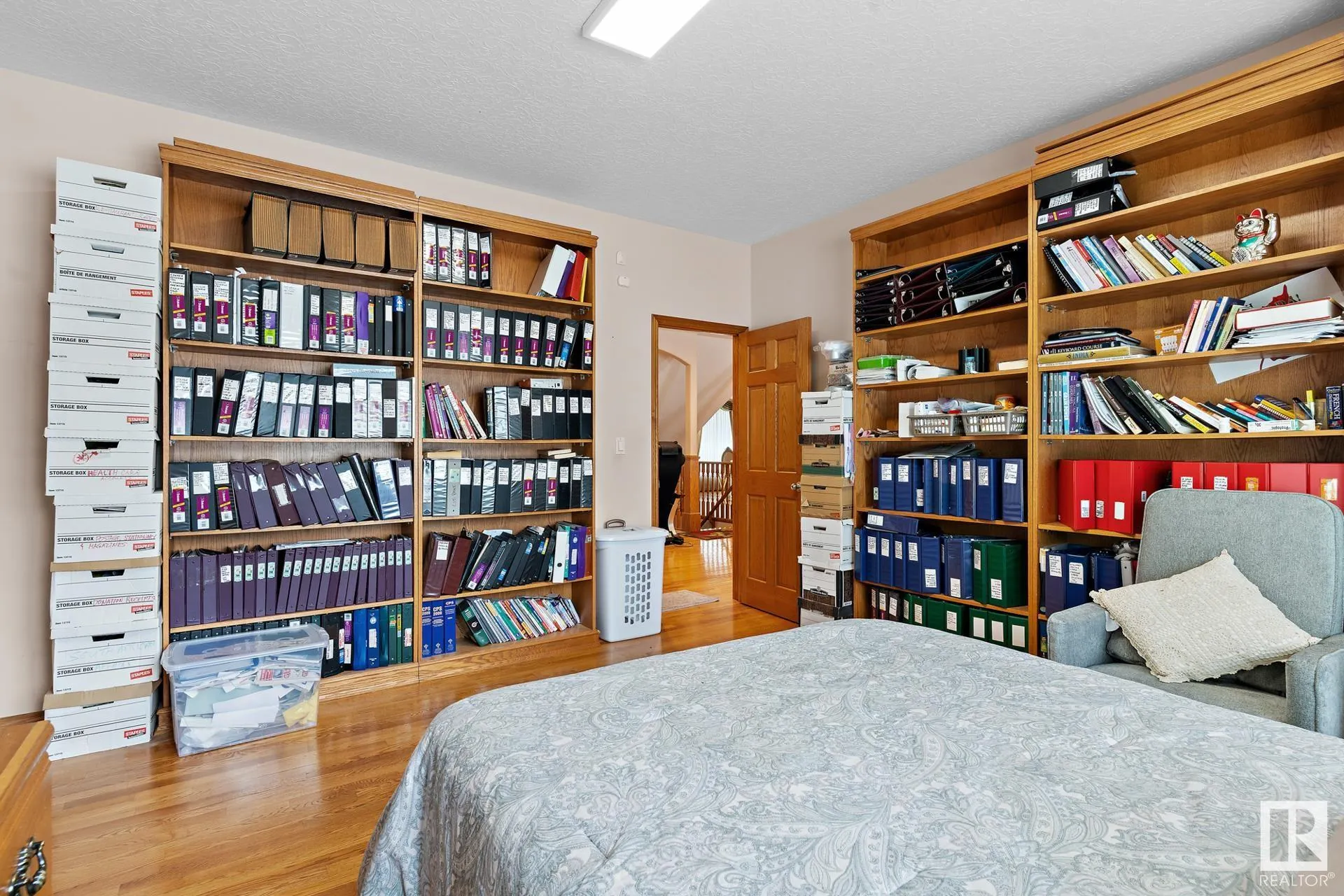 285 ESTATE Drive