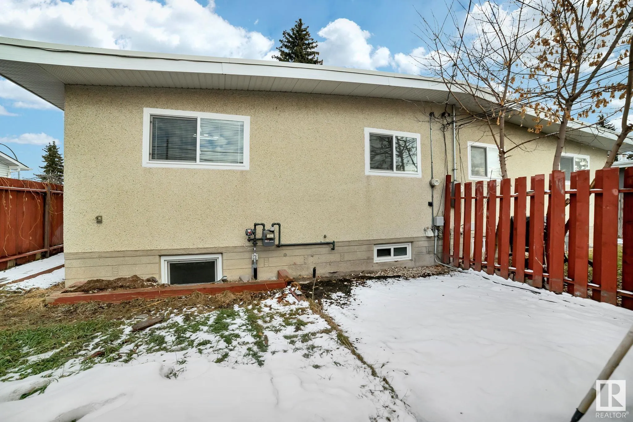 7608/7610 75 Street