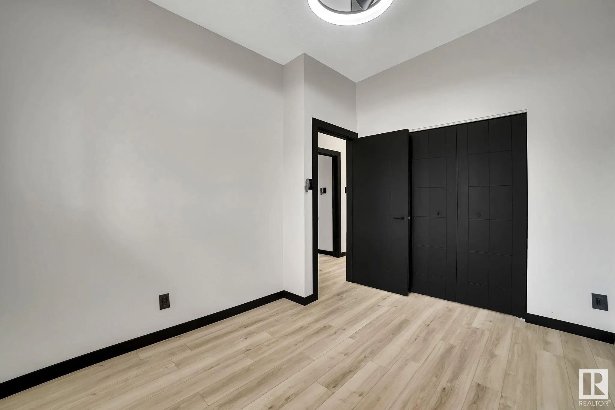 7608/7610 75 Street