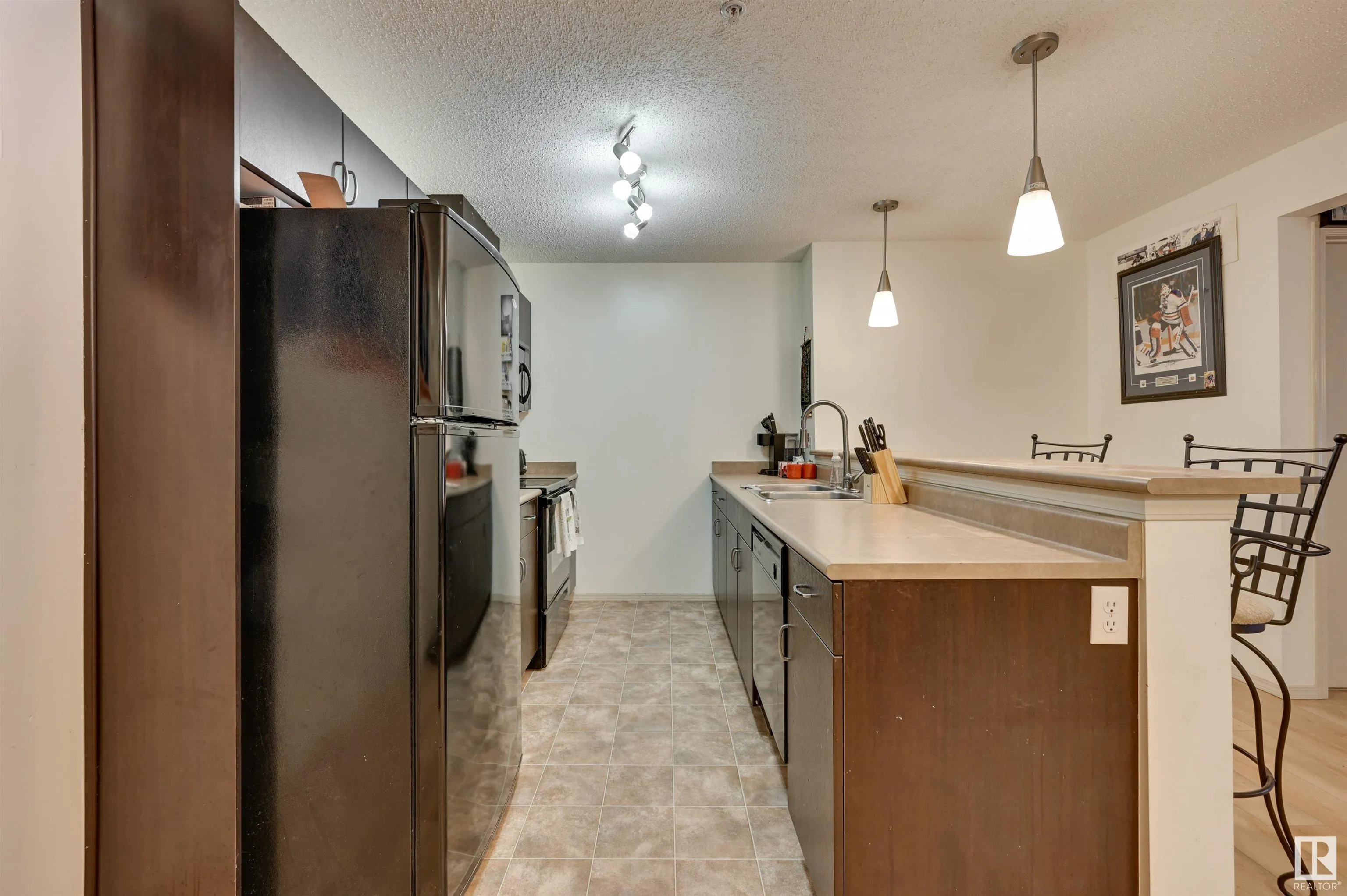 1188 HYNDMAN Road