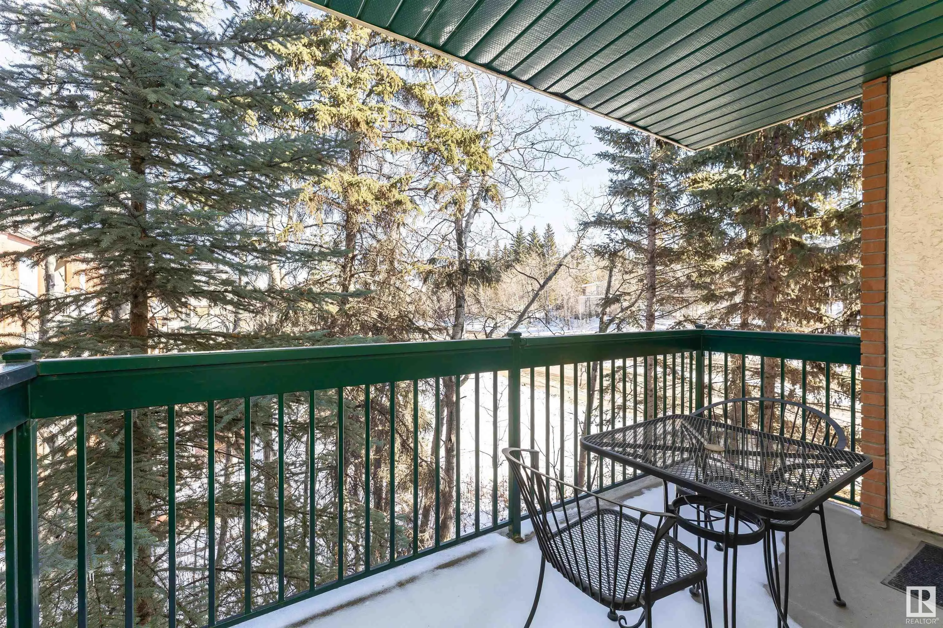 37 Sir Winston Churchill Avenue