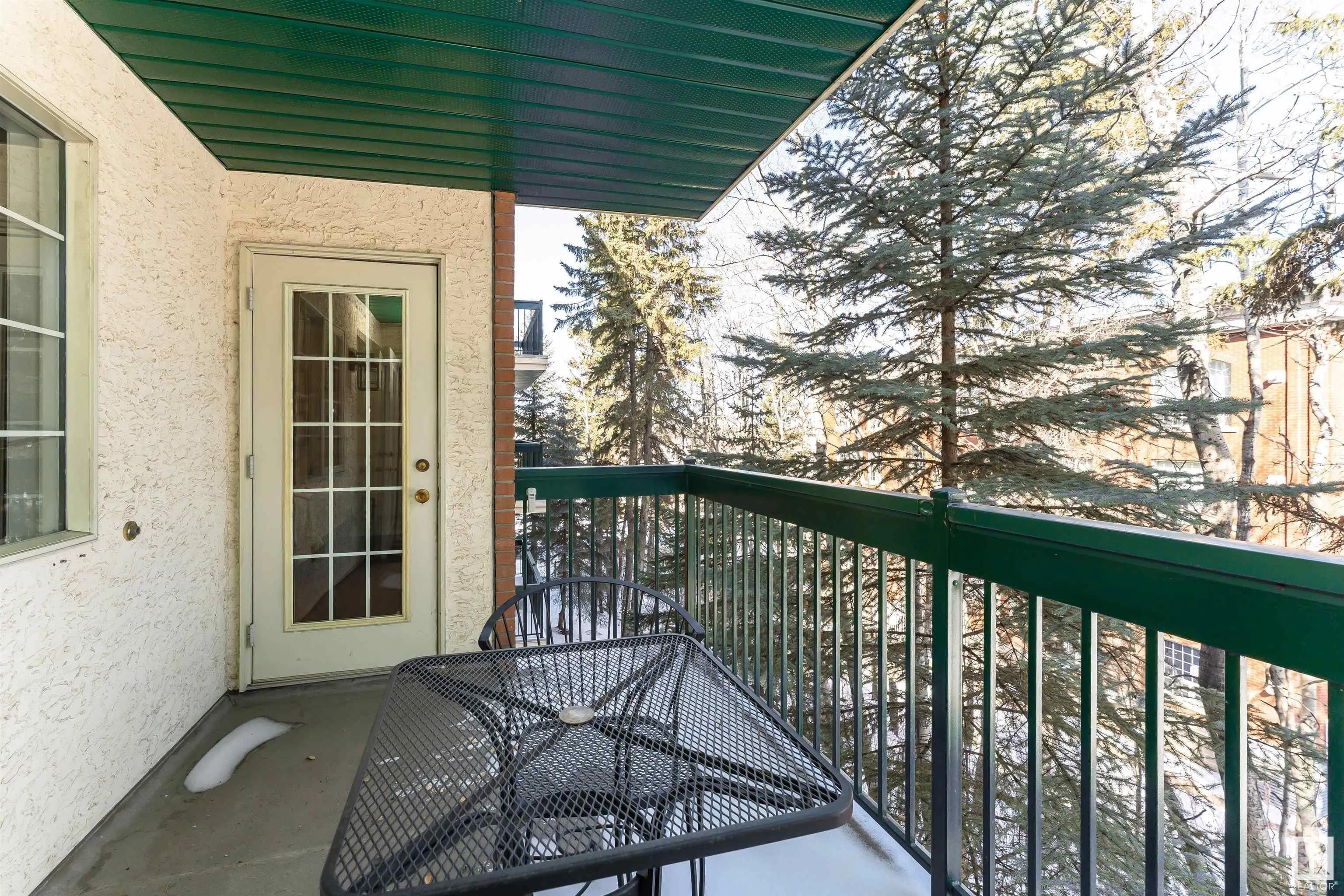 37 Sir Winston Churchill Avenue