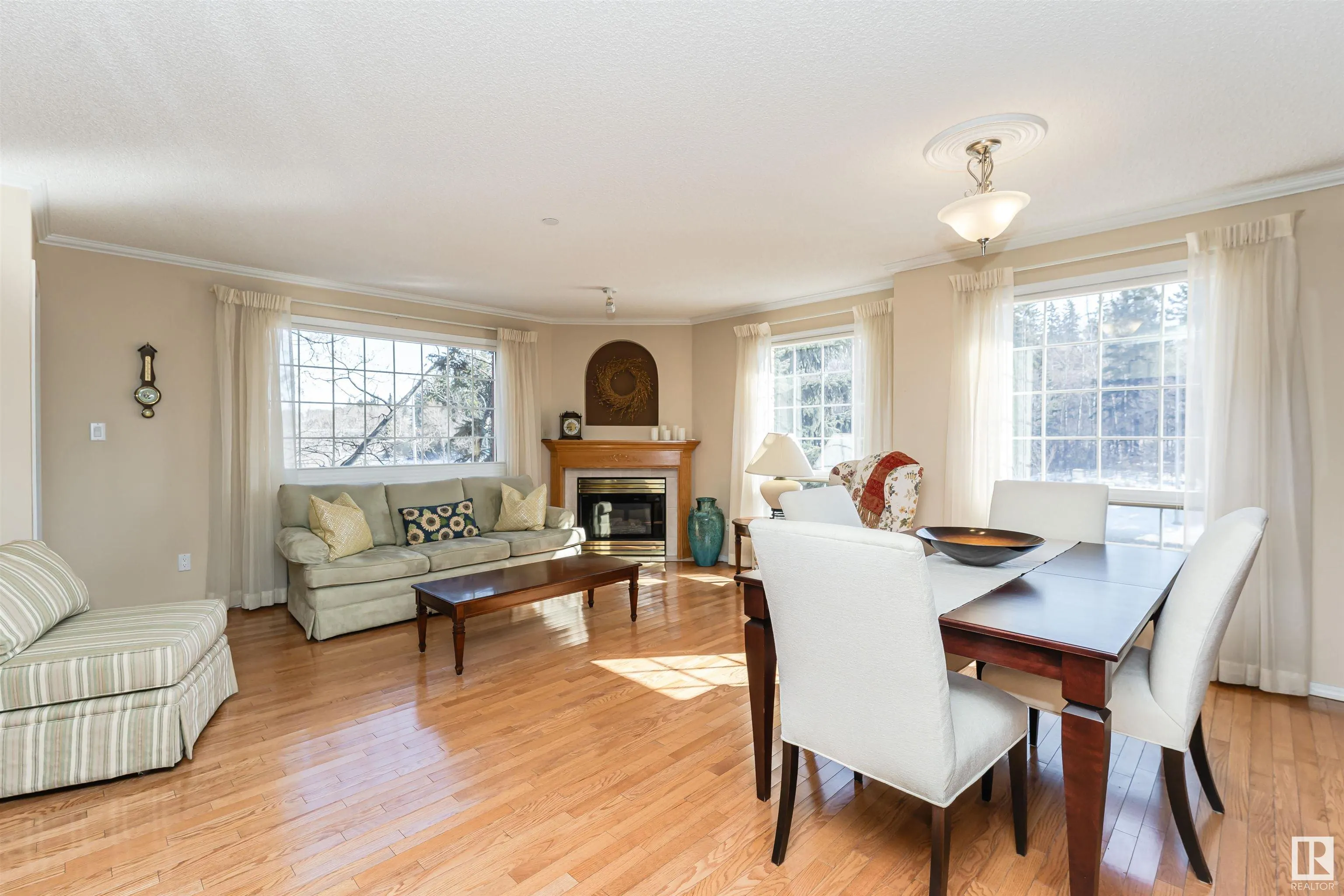 37 Sir Winston Churchill Avenue