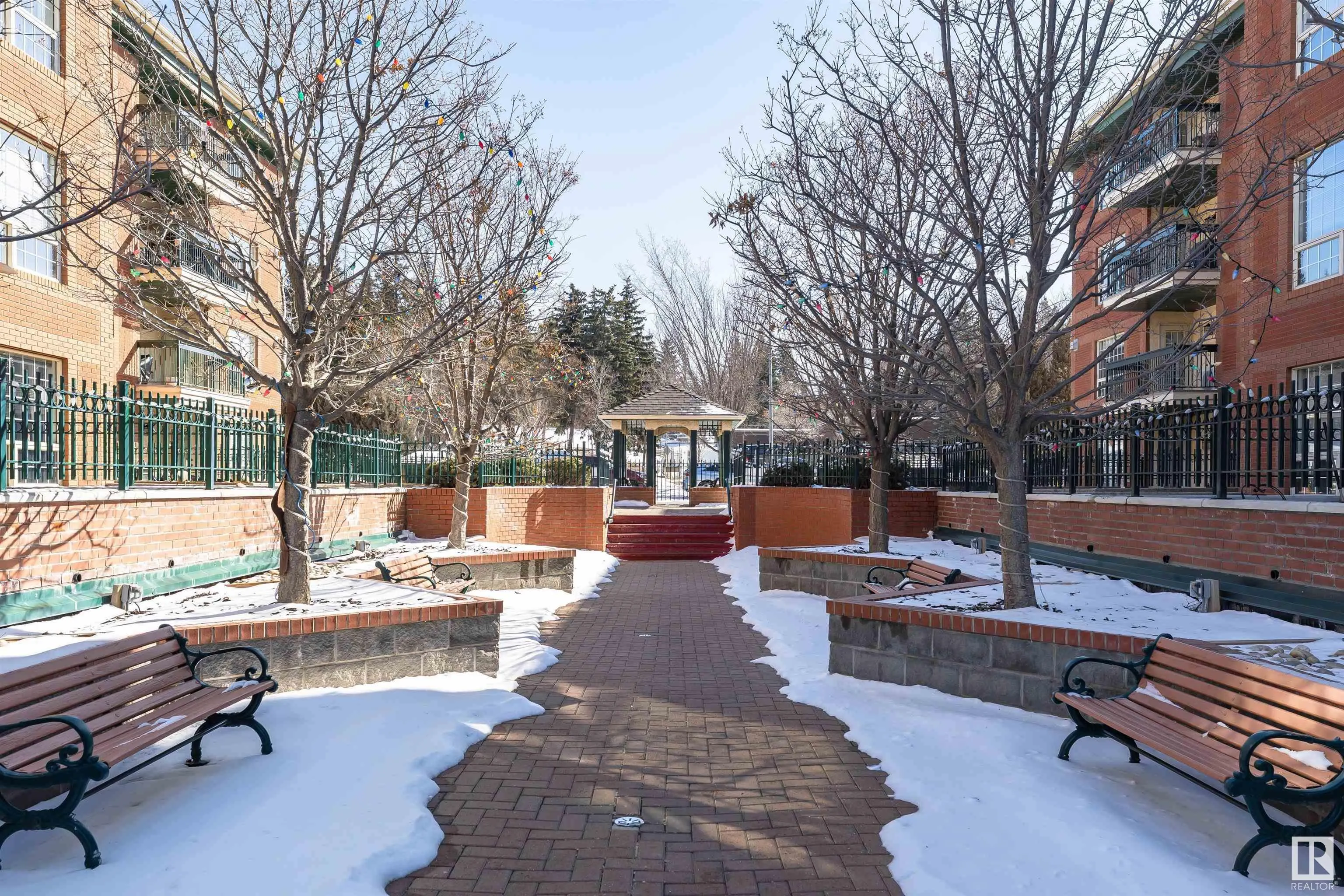 37 Sir Winston Churchill Avenue