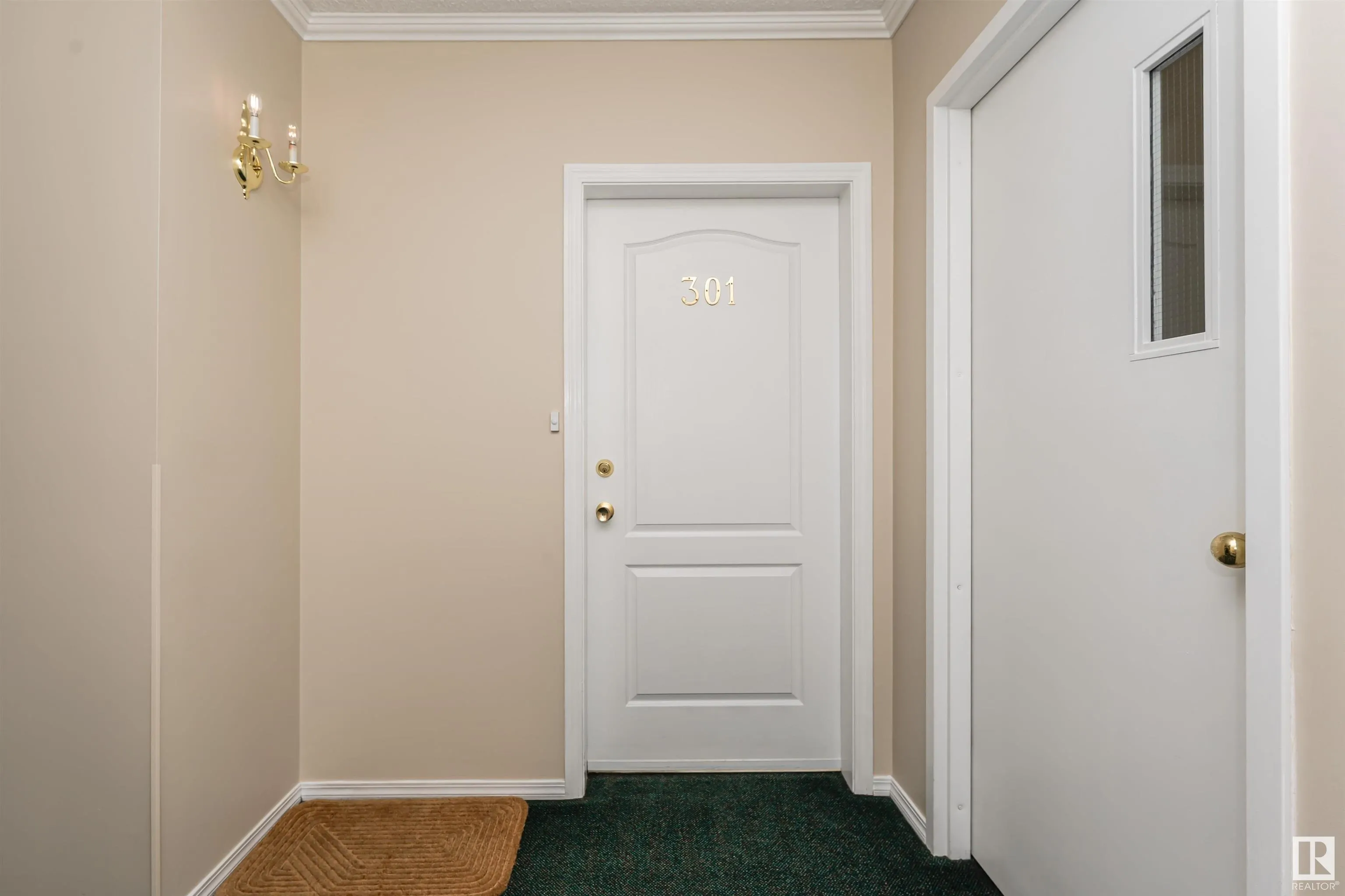 37 Sir Winston Churchill Avenue
