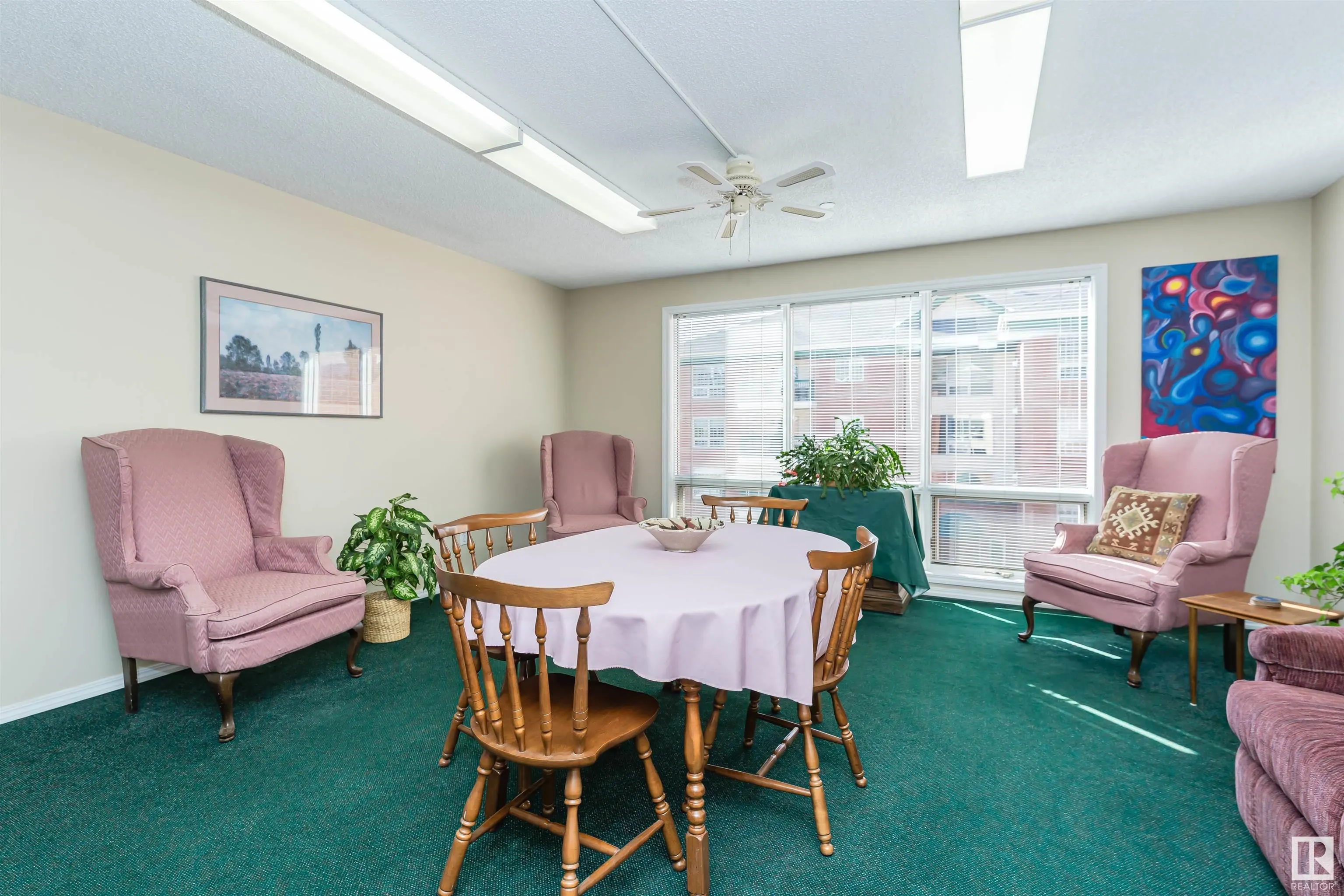 37 Sir Winston Churchill Avenue